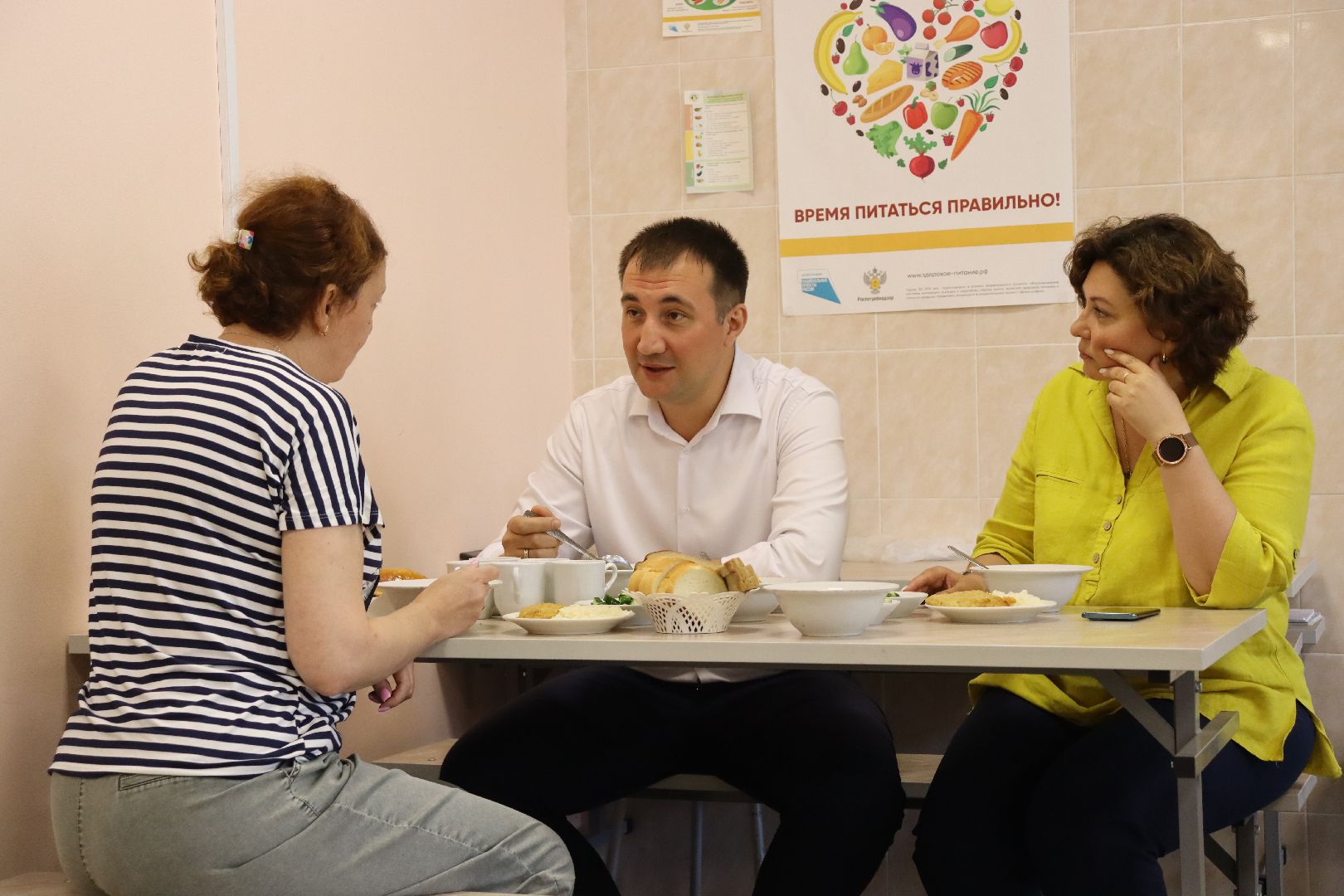 Ольга Мохова, андроник пак, лагерь литвиново, дзержинский, дети, питание,