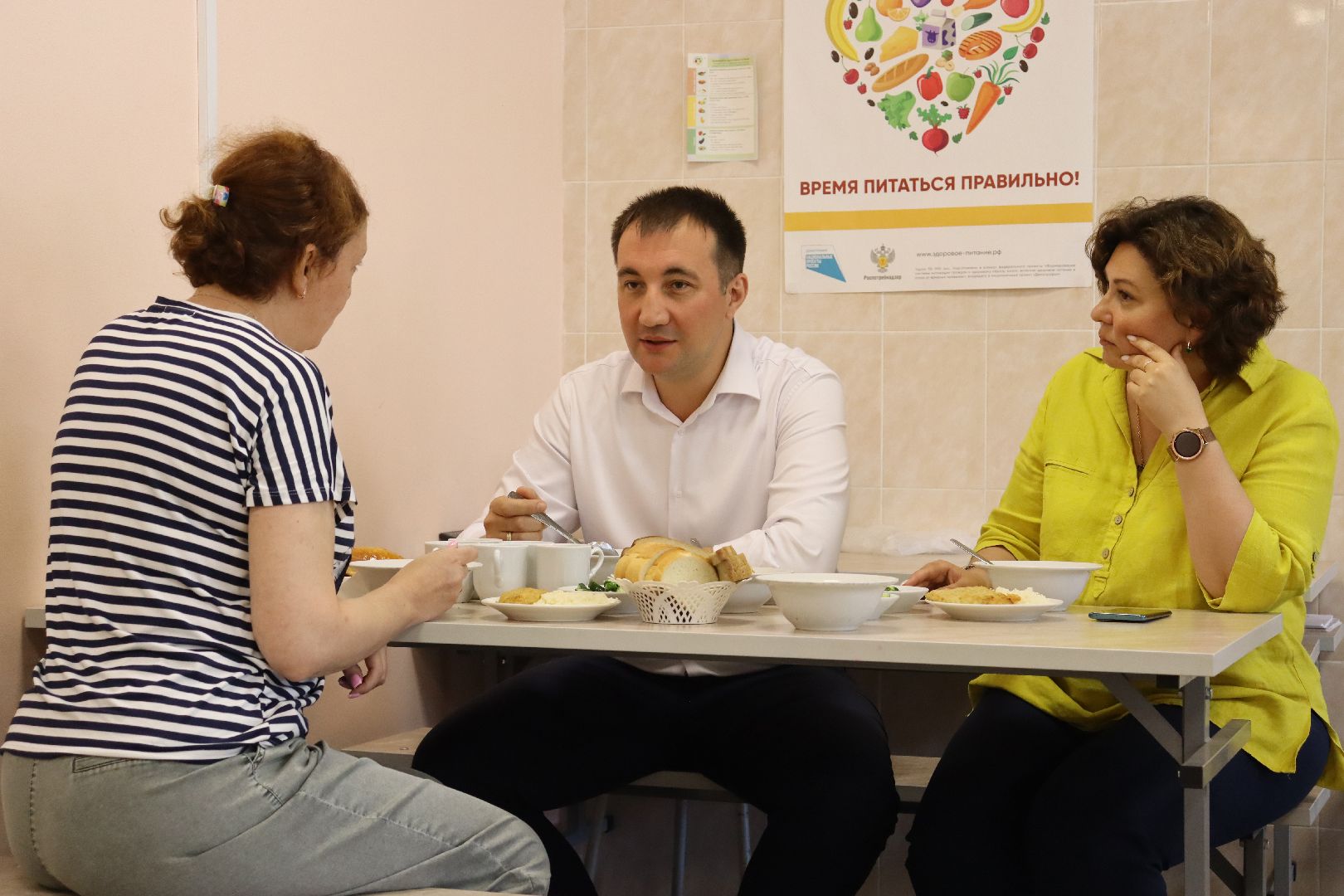 Ольга Мохова, андроник пак, лагерь литвиново, дзержинский, дети, питание,