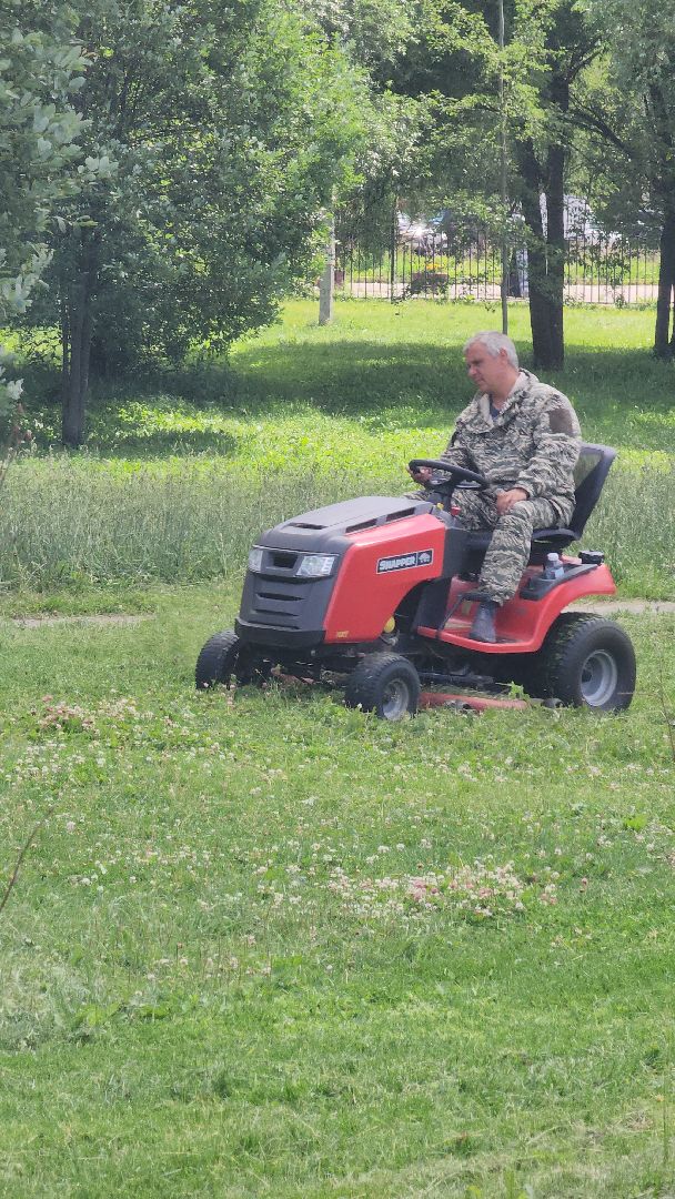 долгопрудный, покос травы, парк на молодежной, парк мысово, Медиапикник,