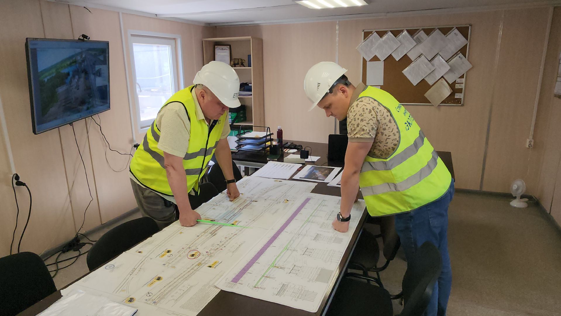 серпухов, мост через Оку, строительство моста, трасса М2, мост имени подольских курсантов, надвижка пролета,