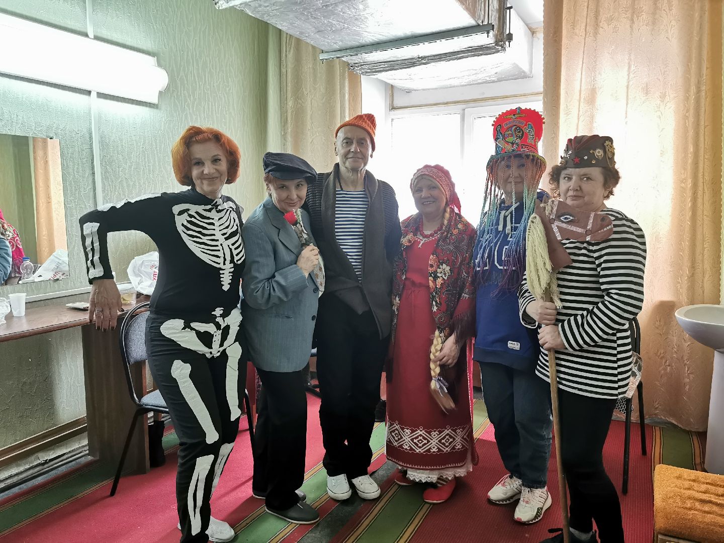 Активное долголетие, театр, культура