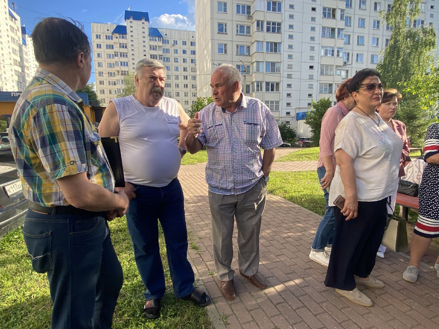 выездная администрация власиха, встреча с жителями власиха, власиха мкр Спортивный, благоустройство Власиха, капитальный ремонт сетей,