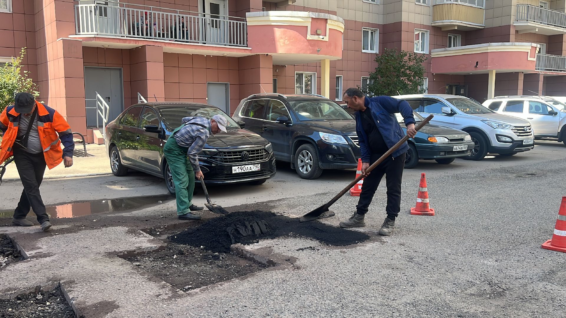 ямы, ямы на дорогах, ямочный ремонт, ремонт дорог,