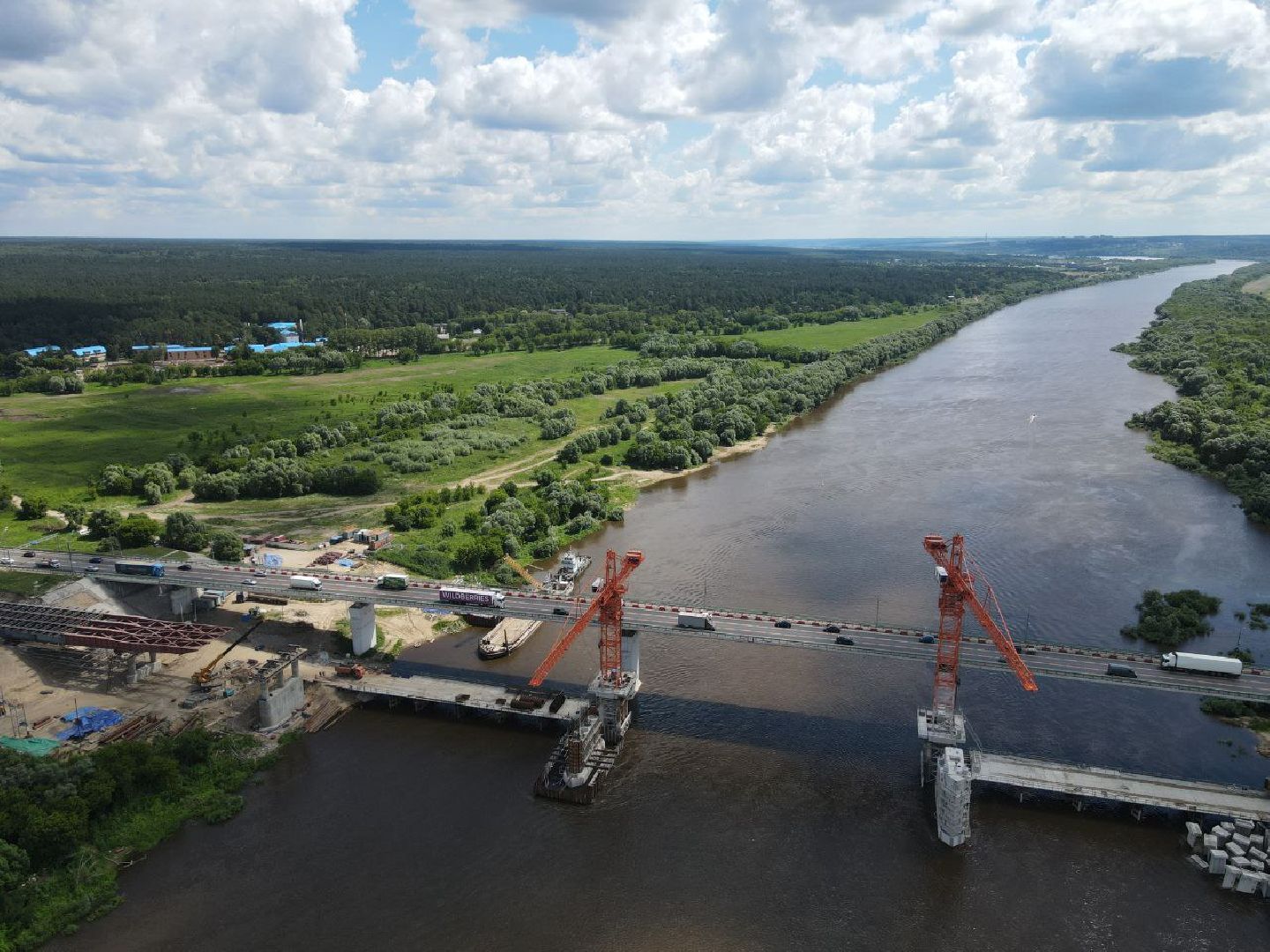 серпухов, трасса М2, строительство моста, река Ока, надвижка пролетного строения,