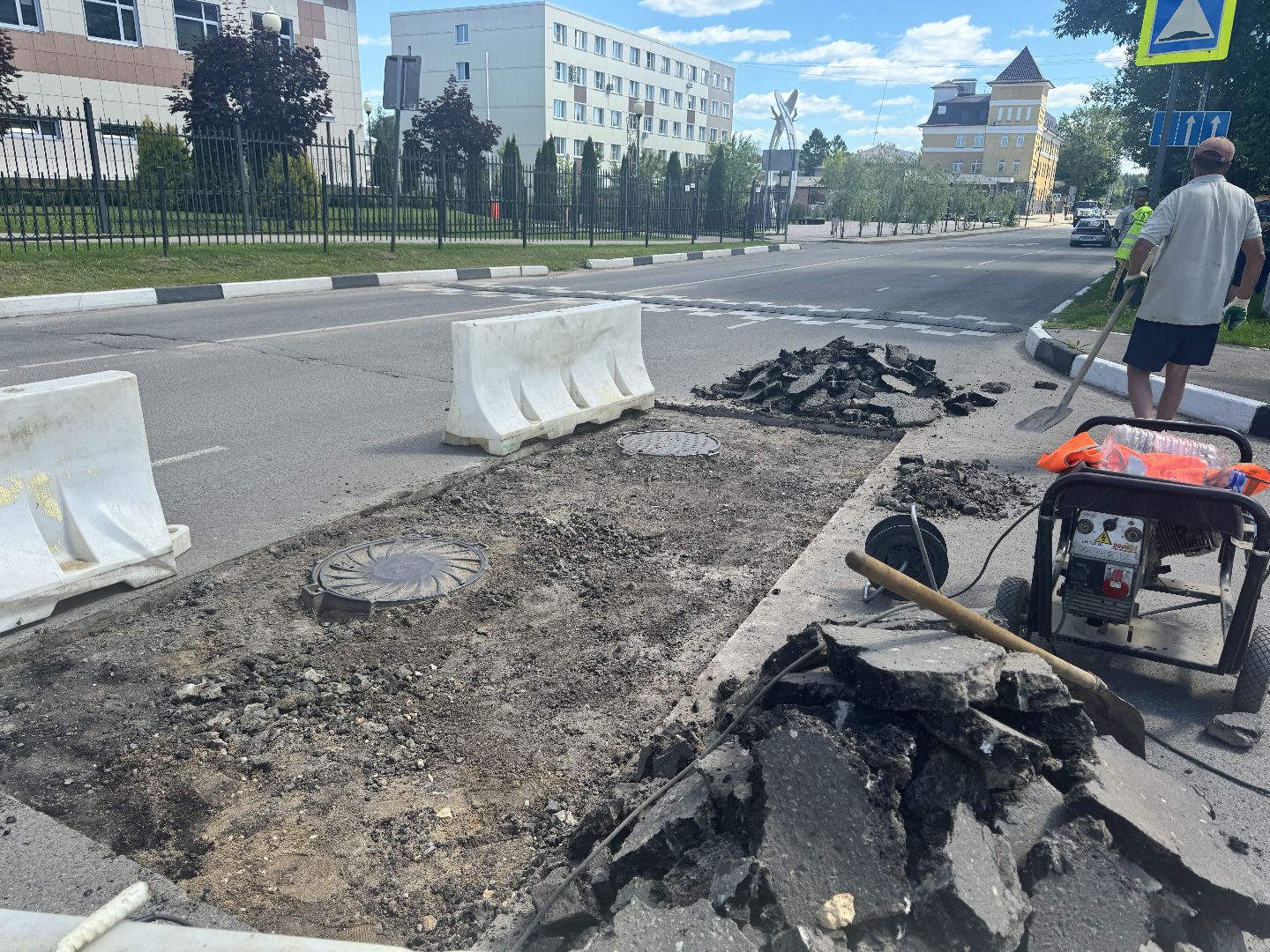 шаховская, замена люков, дорожные работы, транспорт,