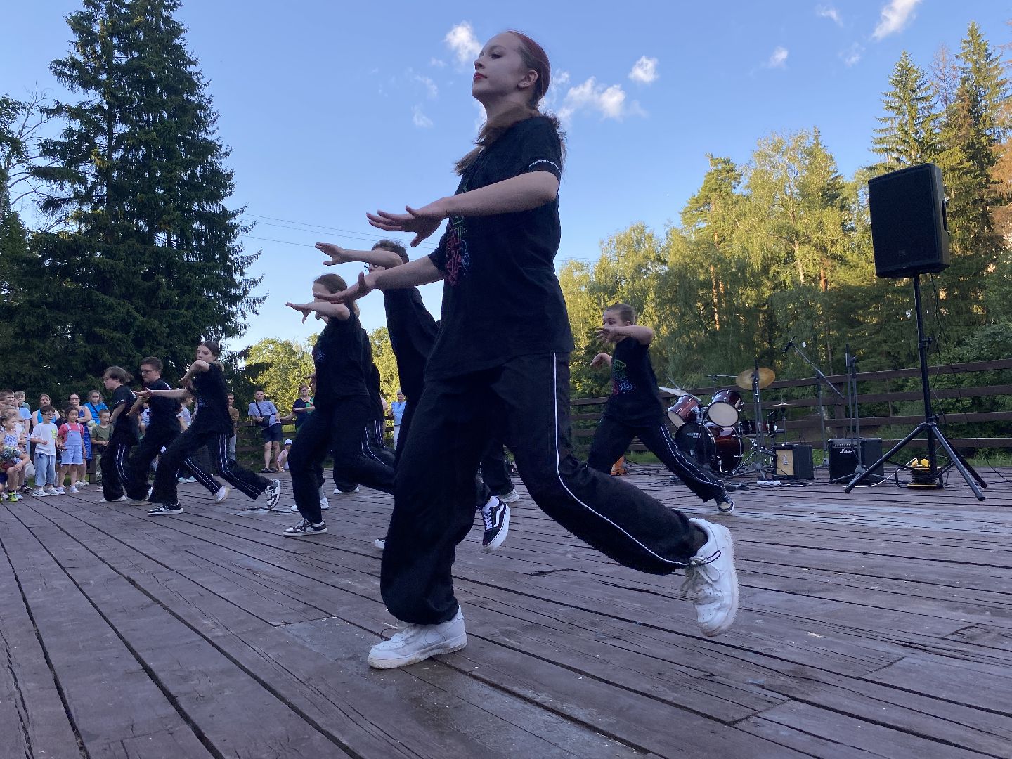 День молодежи во Власихе, праздник молодежи, верхнее озеро во власихе, академия творчества, красная звезда рвсн,