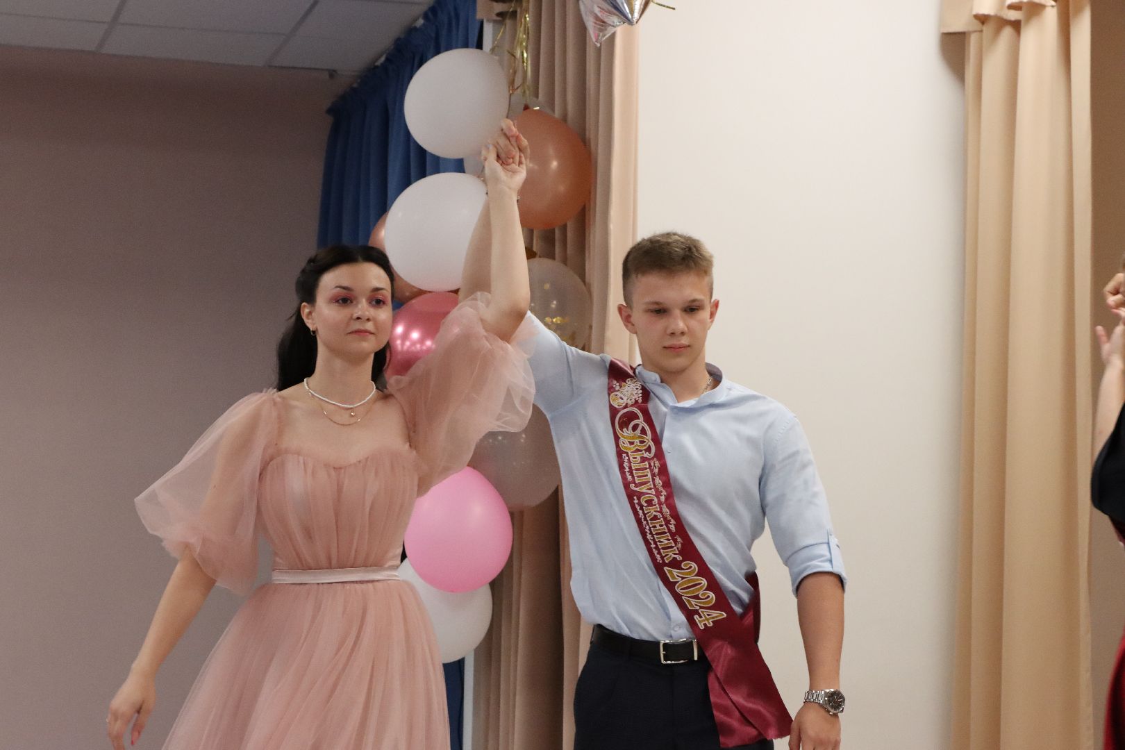 лотошино, лотошинская школа 1, образование, выпускной 2024, выпускник 2024,