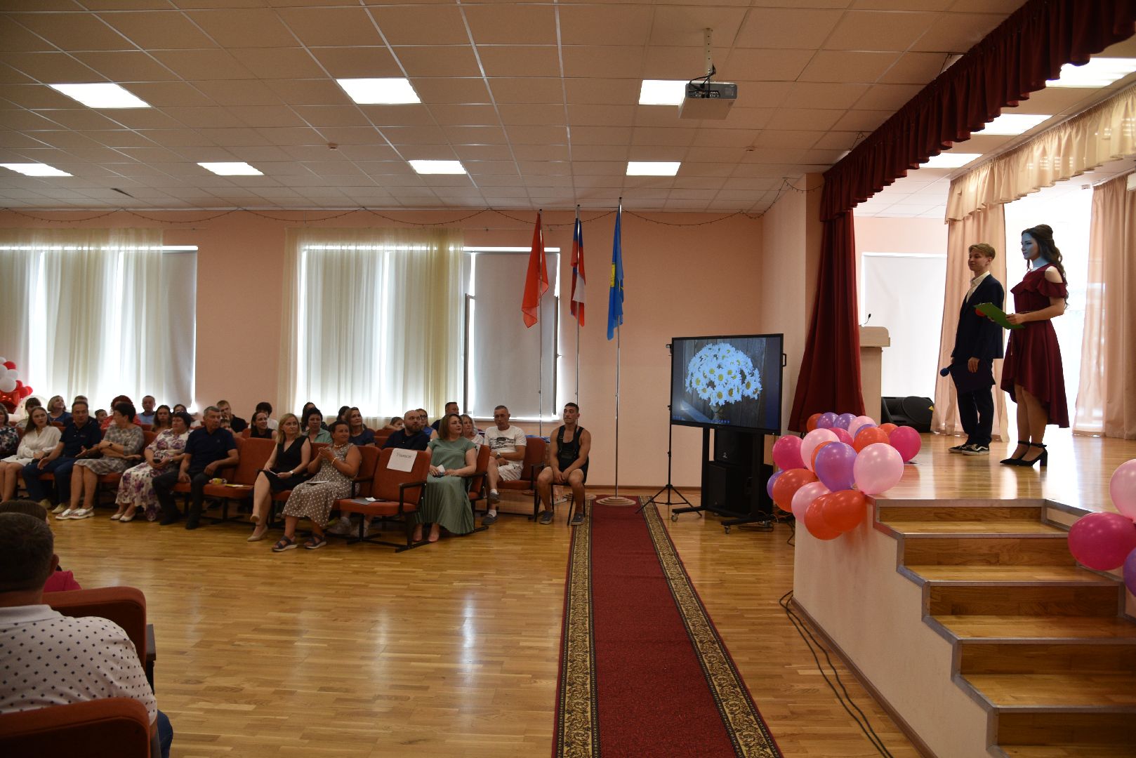 лотошино, лотошинская школа 2, выпускники, выпускник 2024, выпускной 2024, образование,