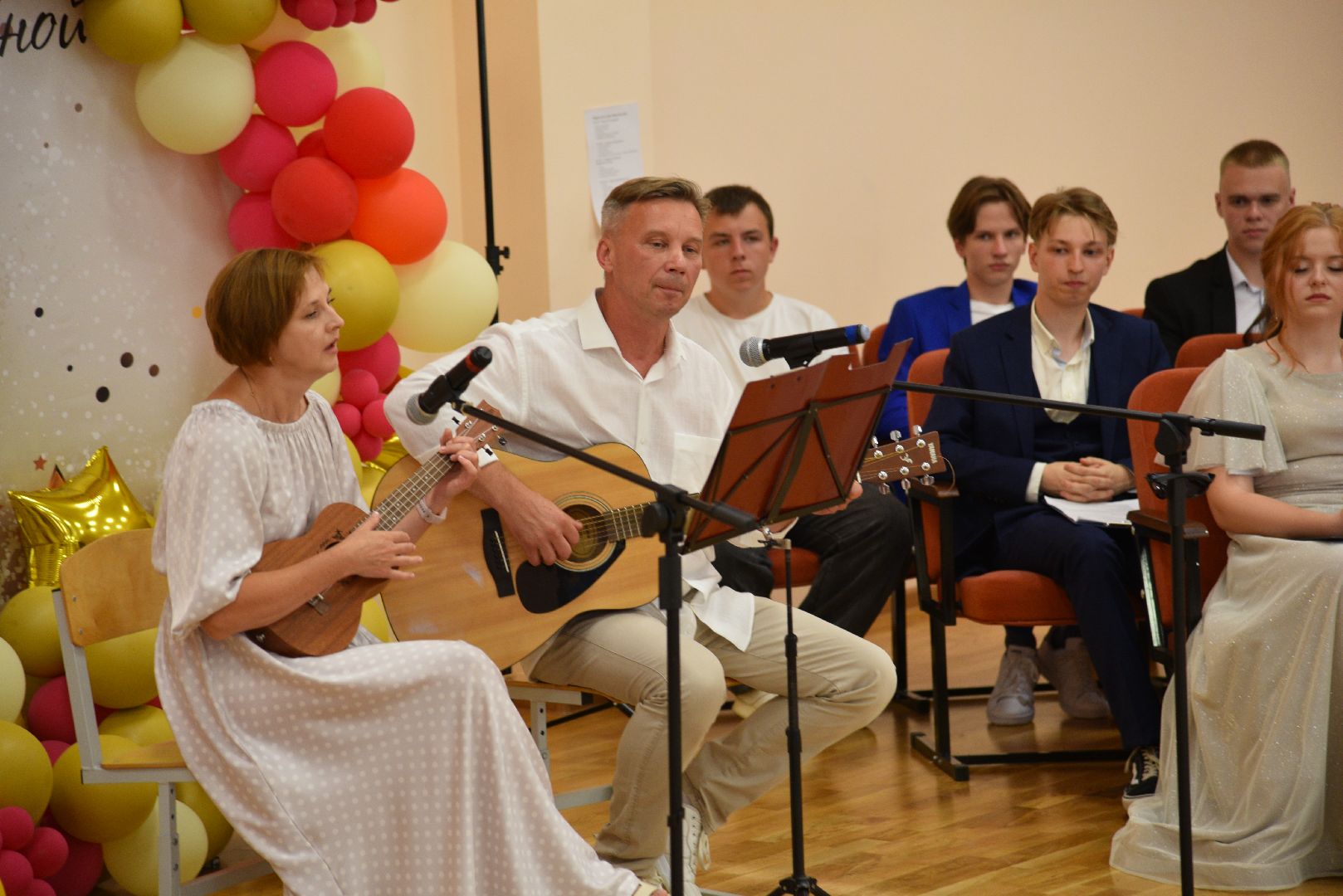 лотошино, лотошинская школа 2, выпускники, выпускник 2024, выпускной 2024, образование,