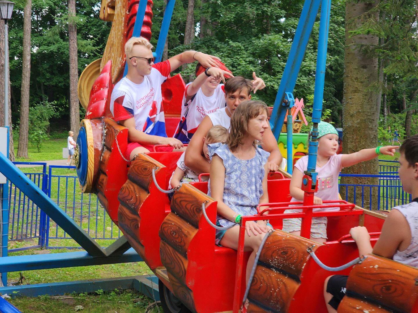 Праздник, день молодежи, волонтеры, руза, парки подмосковья, городок, рузский городской округ,