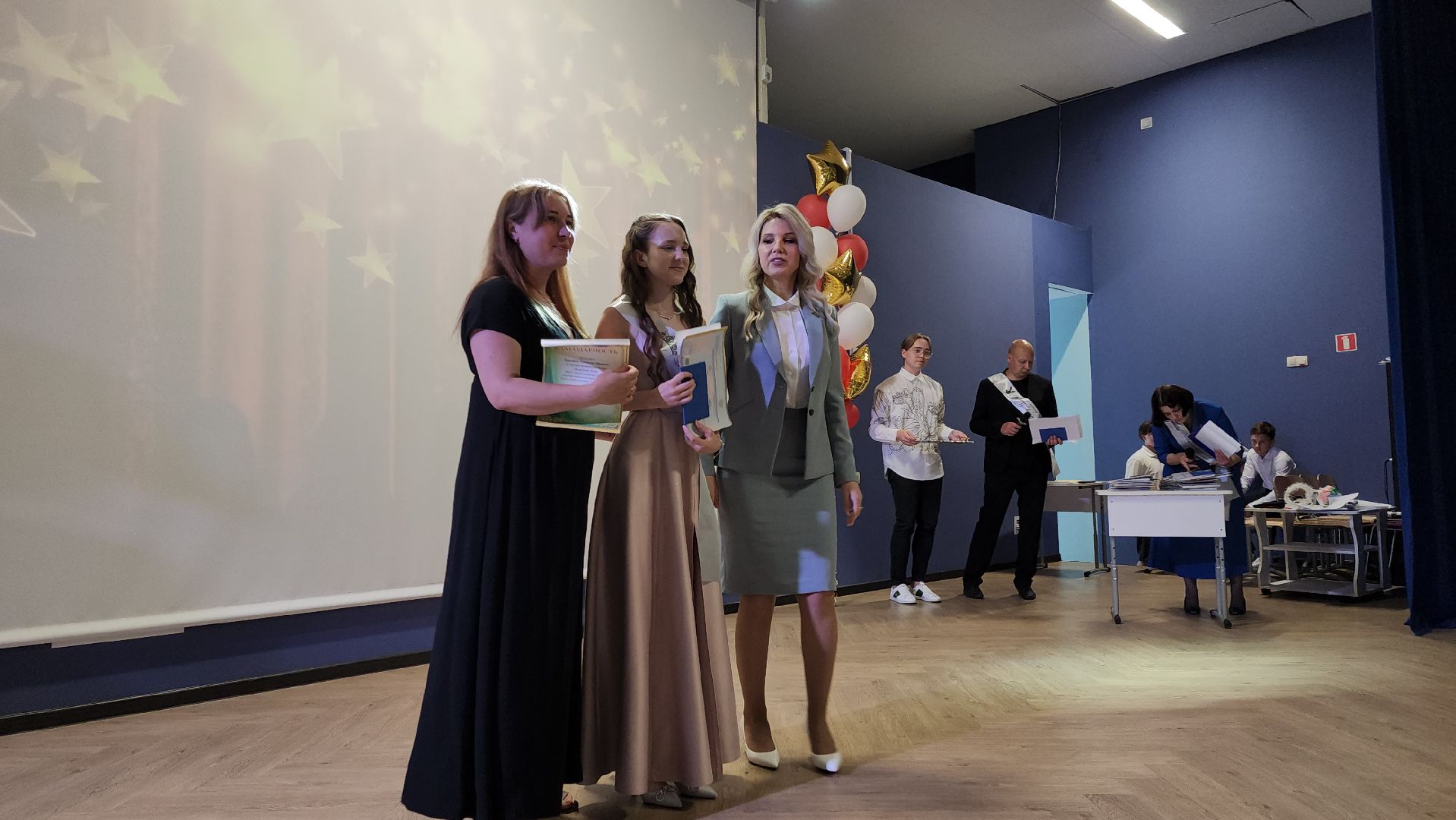 выпускной 2024, вручение аттестатов, поздравление,