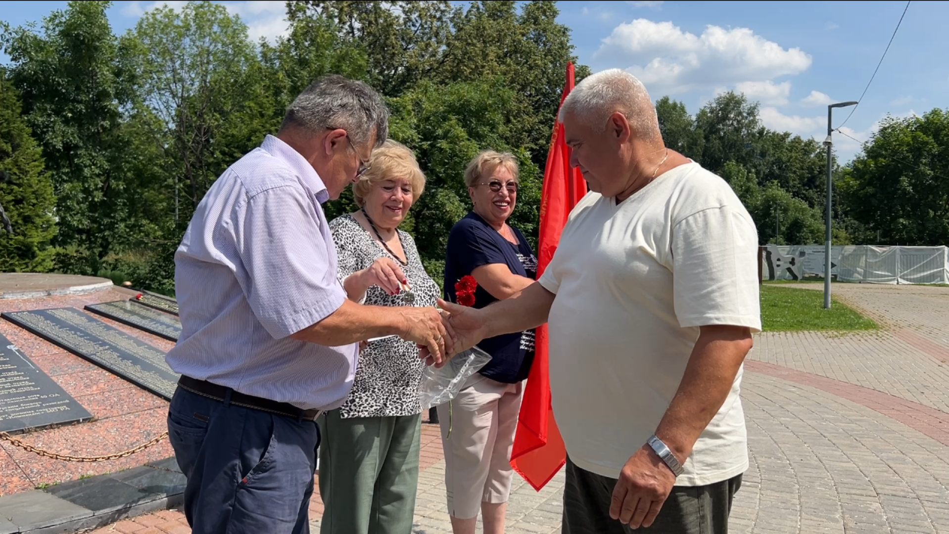 химки, ветераны боевых действий, возложение цветов, монумент, день памяти,
