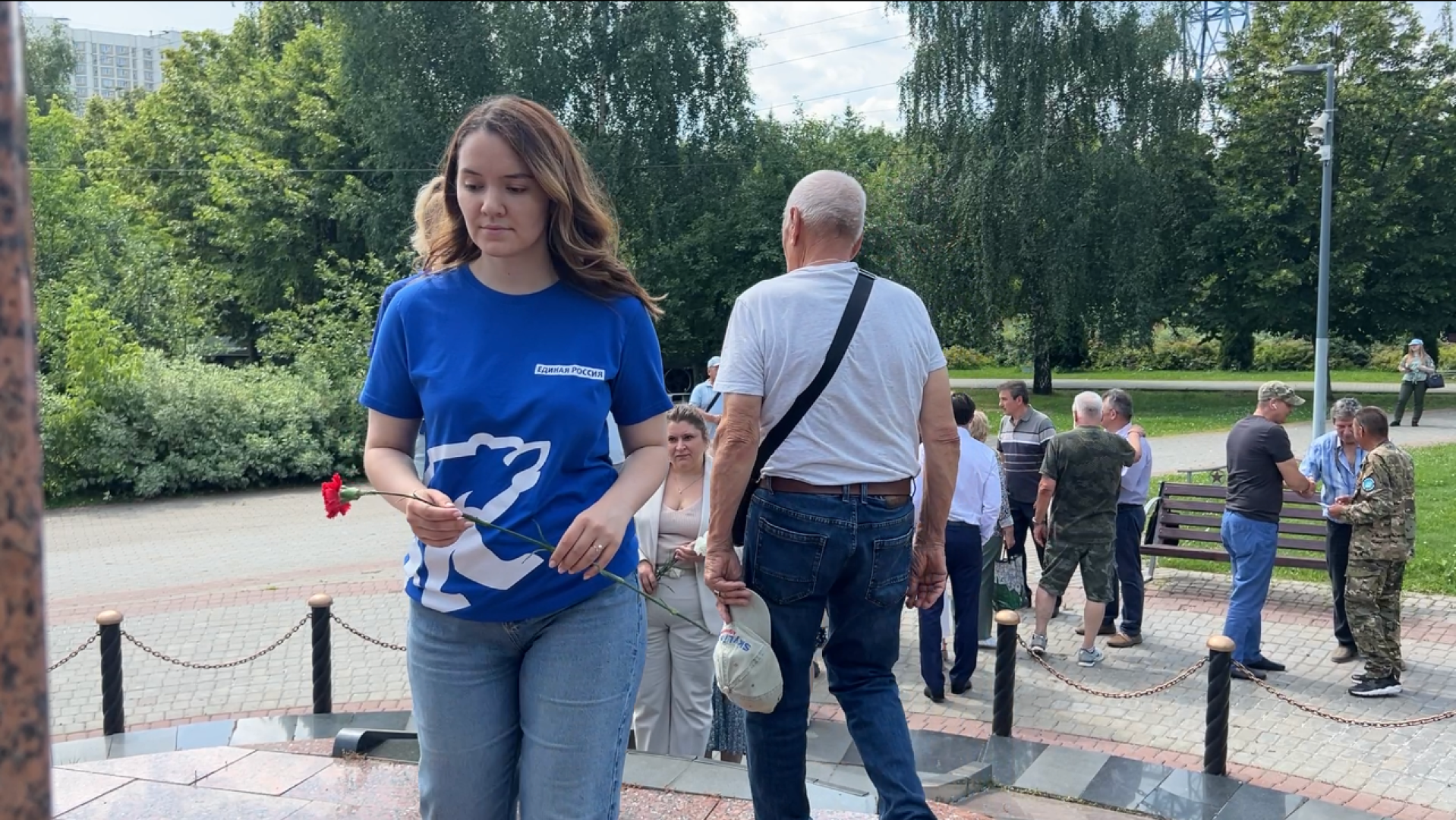 химки, ветераны боевых действий, возложение цветов, монумент, день памяти,