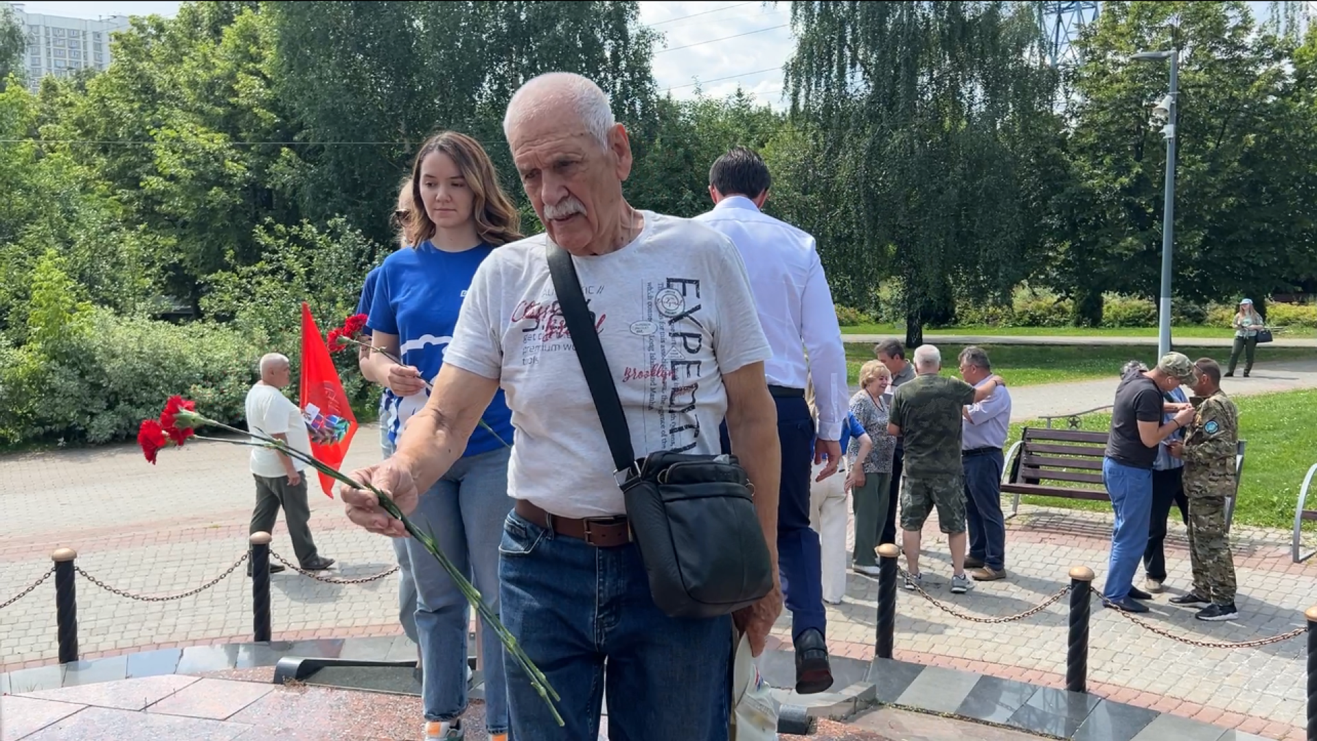 химки, ветераны боевых действий, возложение цветов, монумент, день памяти,