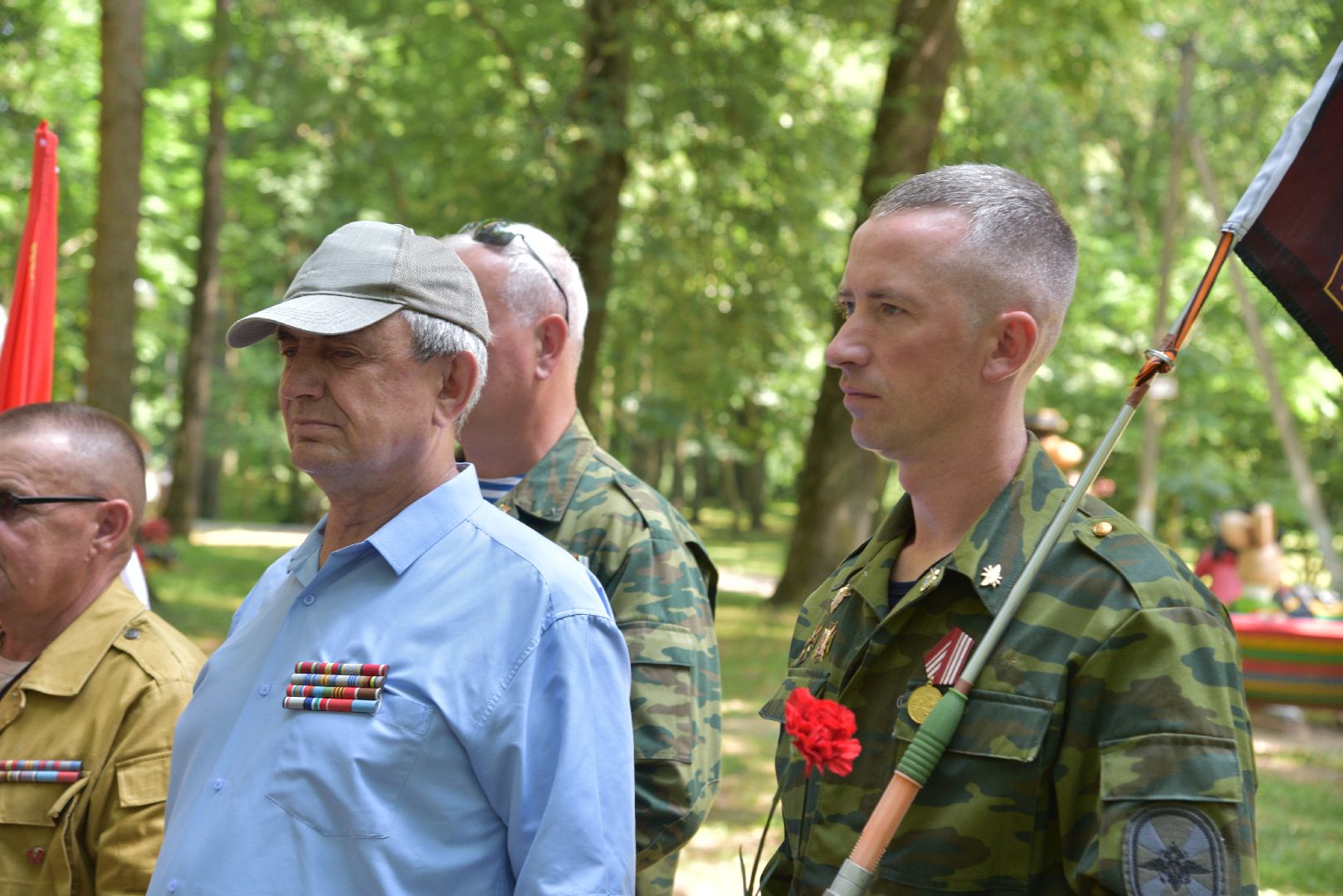 лотошино, лотошинский парк, день ветеранов боевых действий, парки подмосковья, боевое братство,