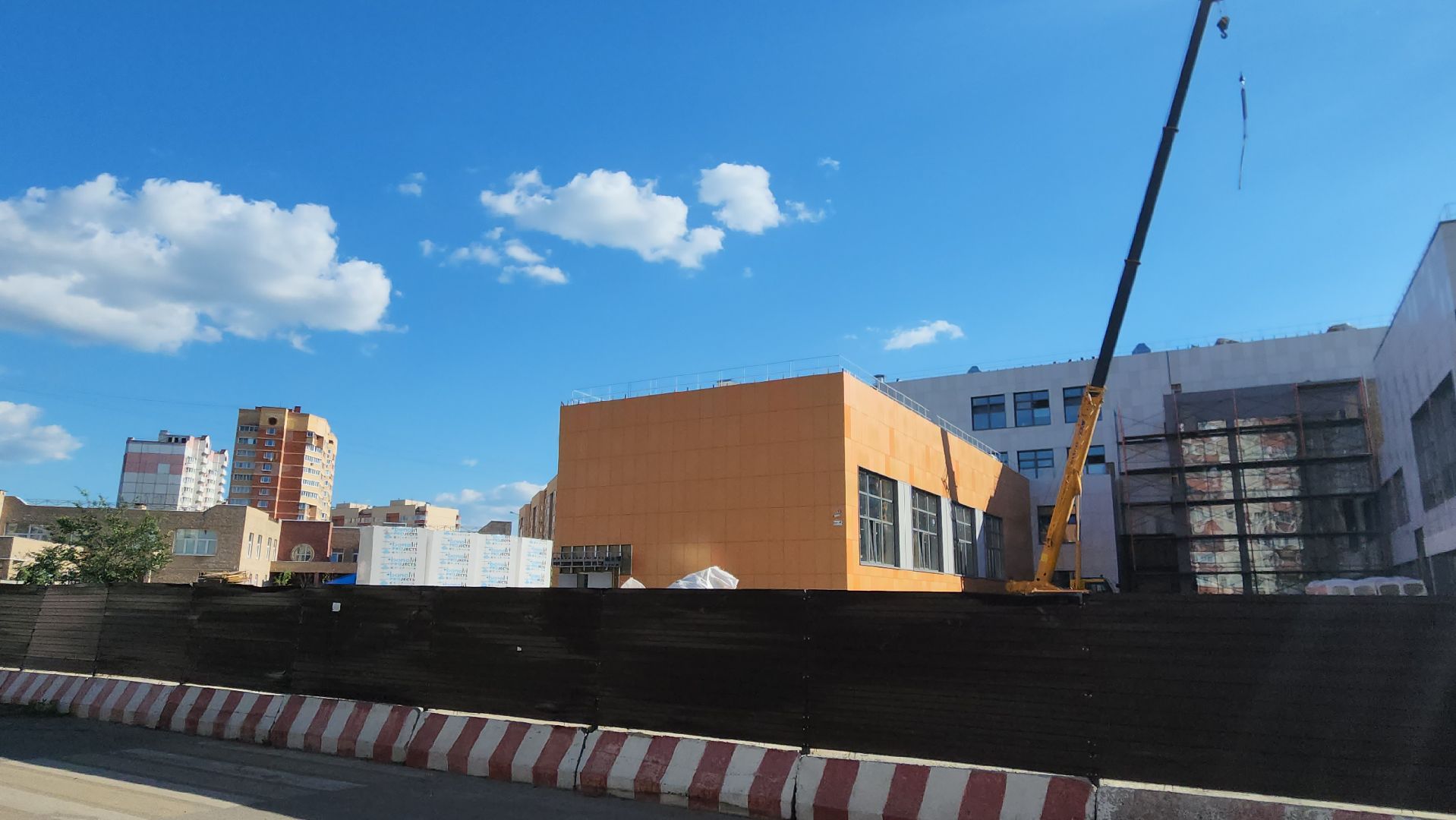 пятый микрорайон, школа, строительство, стройплощадка, проверка, борис аубакиров, жуковский,