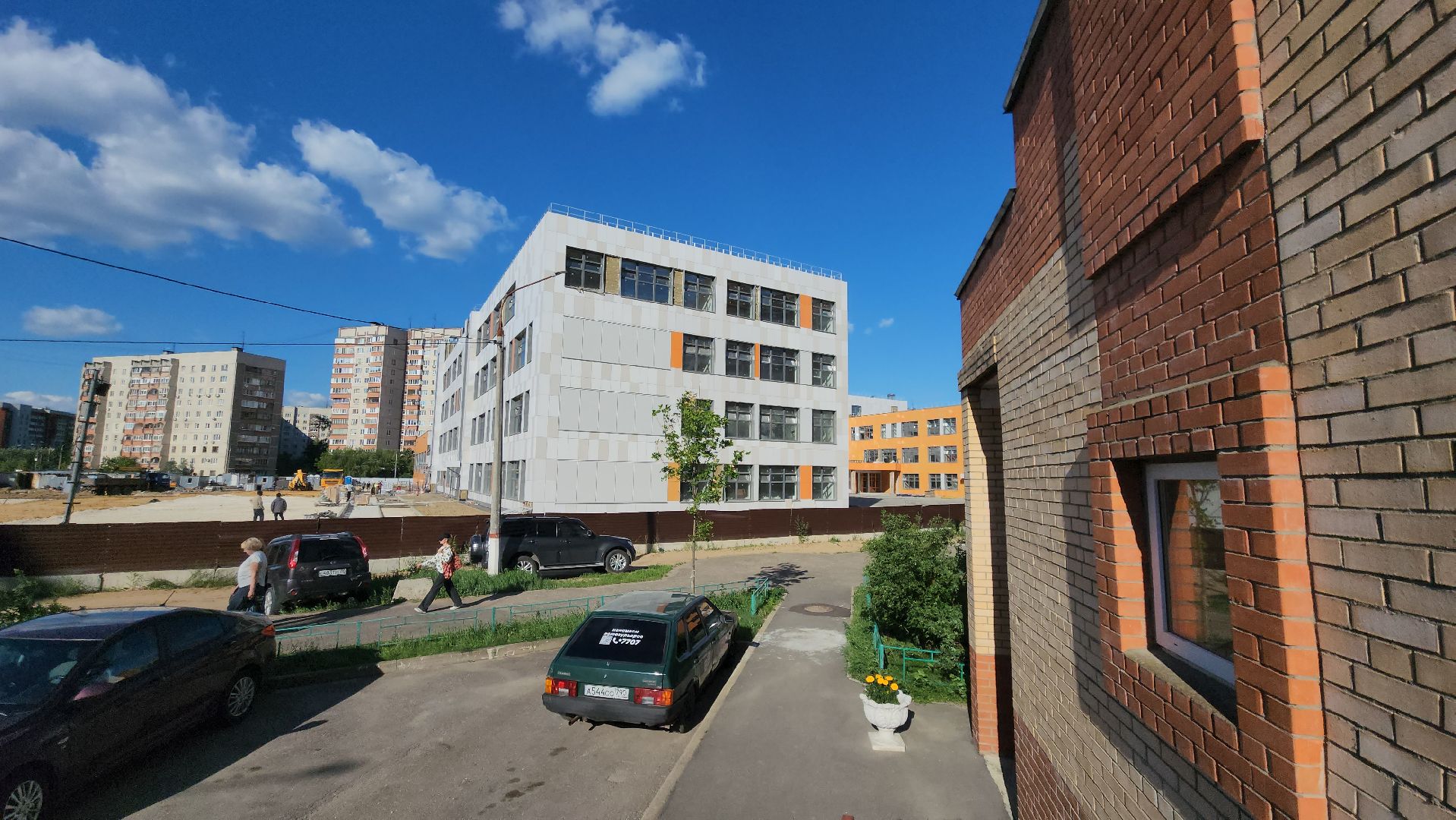 пятый микрорайон, школа, строительство, стройплощадка, проверка, борис аубакиров, жуковский,