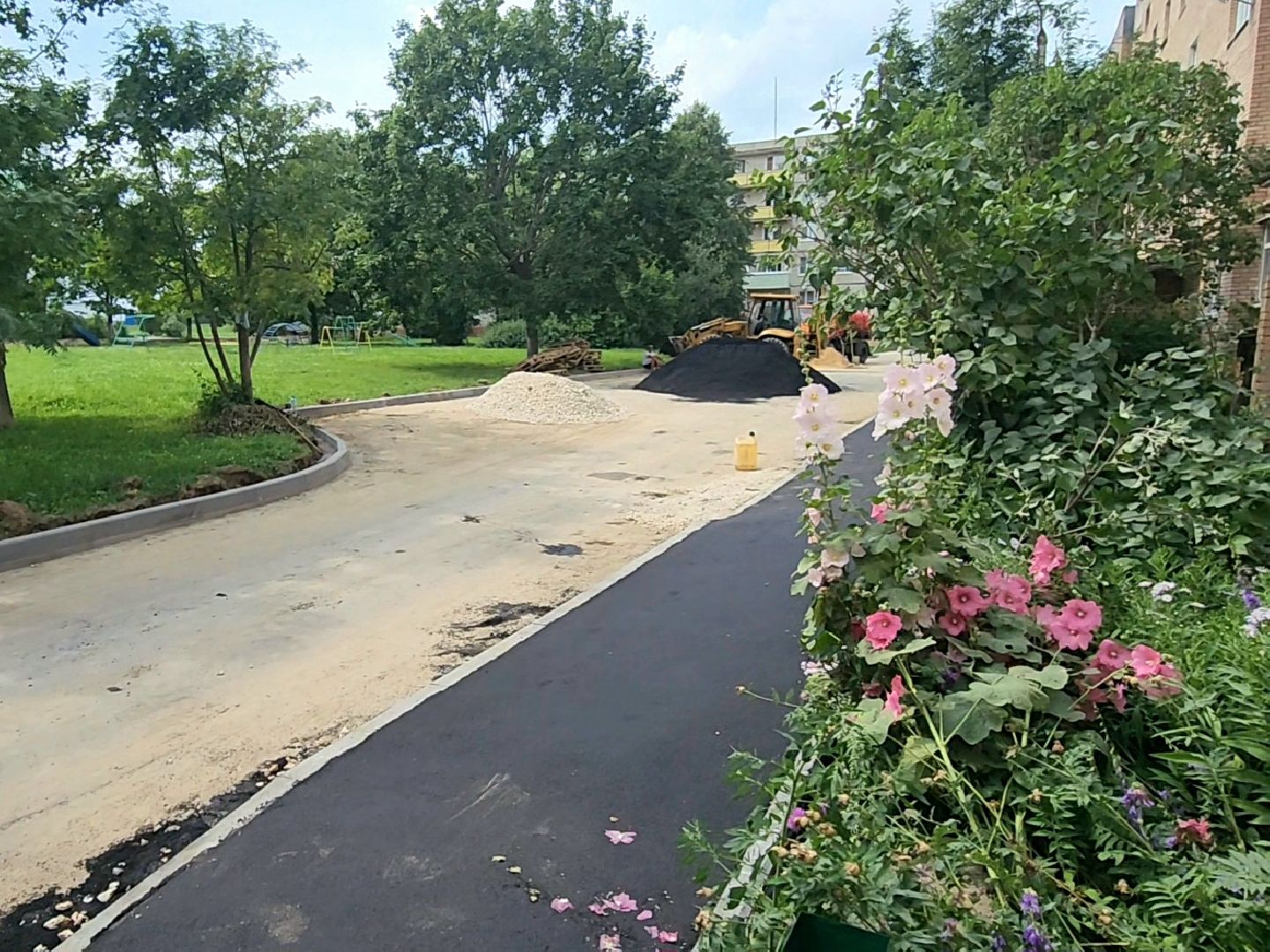 Зарайск, благоустройство дворовой территории, жилье и городская среда,