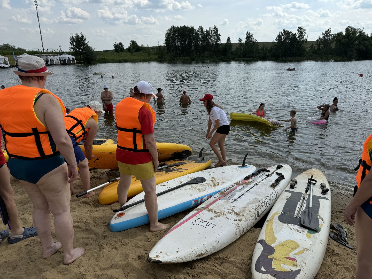Активное долголетие, сапсерфинг, Сплав по пруду, Мамоновский пруд, Пляж Слобода Парк, Ленинский городской округ,