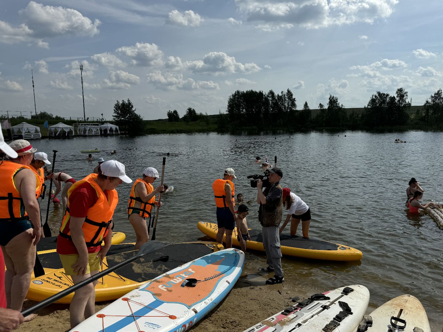 Активное долголетие, сапсерфинг, Сплав по пруду, Мамоновский пруд, Пляж Слобода Парк, Ленинский городской округ,