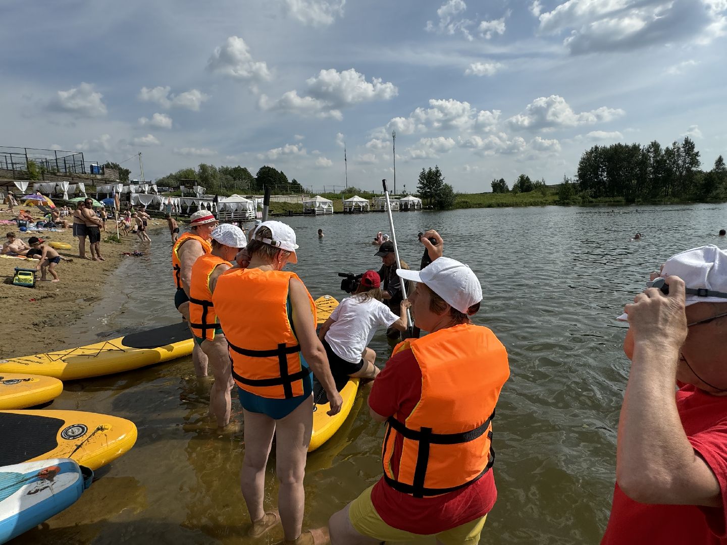 Активное долголетие, сапсерфинг, Сплав по пруду, Мамоновский пруд, Пляж Слобода Парк, Ленинский городской округ,