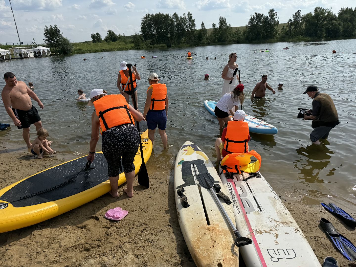 Активное долголетие, сапсерфинг, Сплав по пруду, Мамоновский пруд, Пляж Слобода Парк, Ленинский городской округ,