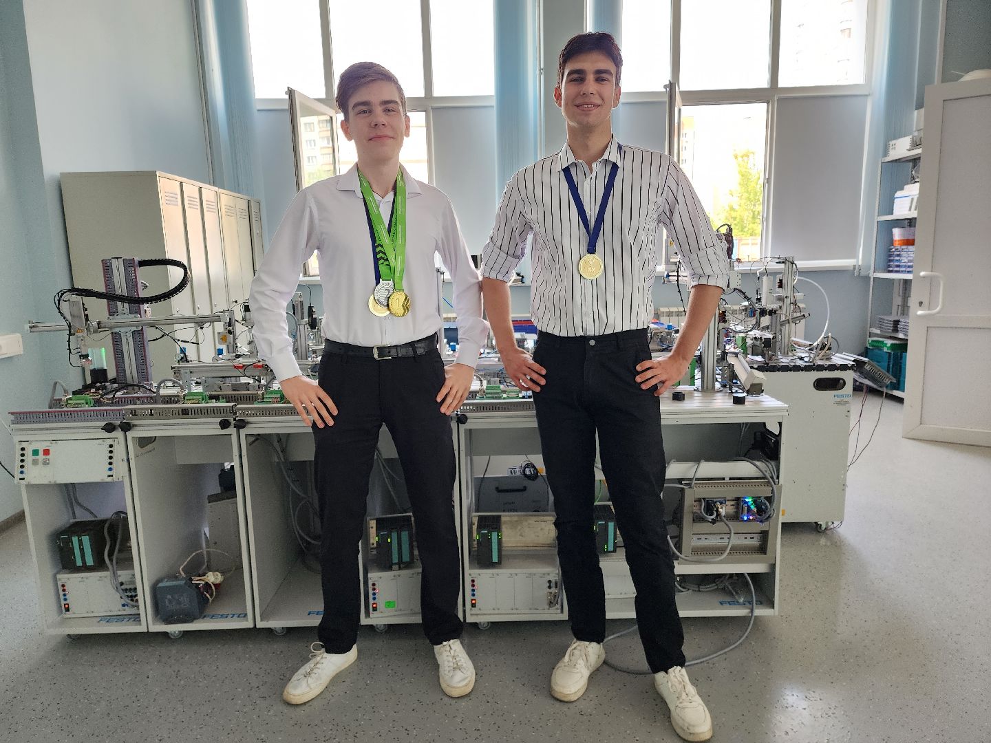 раменское, образование, профессионалы-2024, студенты раменского колледжа стали золотыми призерами по мехатронике,