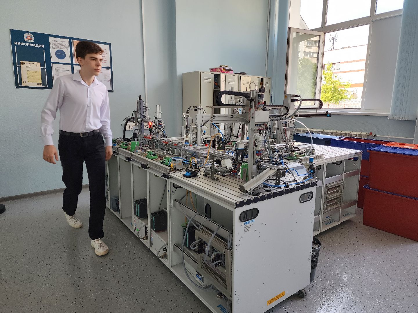 раменское, образование, профессионалы-2024, студенты раменского колледжа стали золотыми призерами по мехатронике,