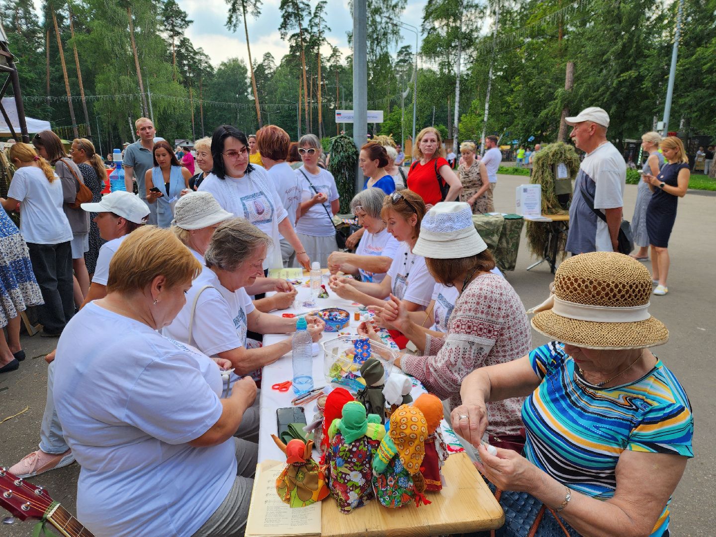 ногинск, жители, общество, волонтеры, волонтеры сво, богородские берегини, маскировочные сети, маскировочные костюмы,