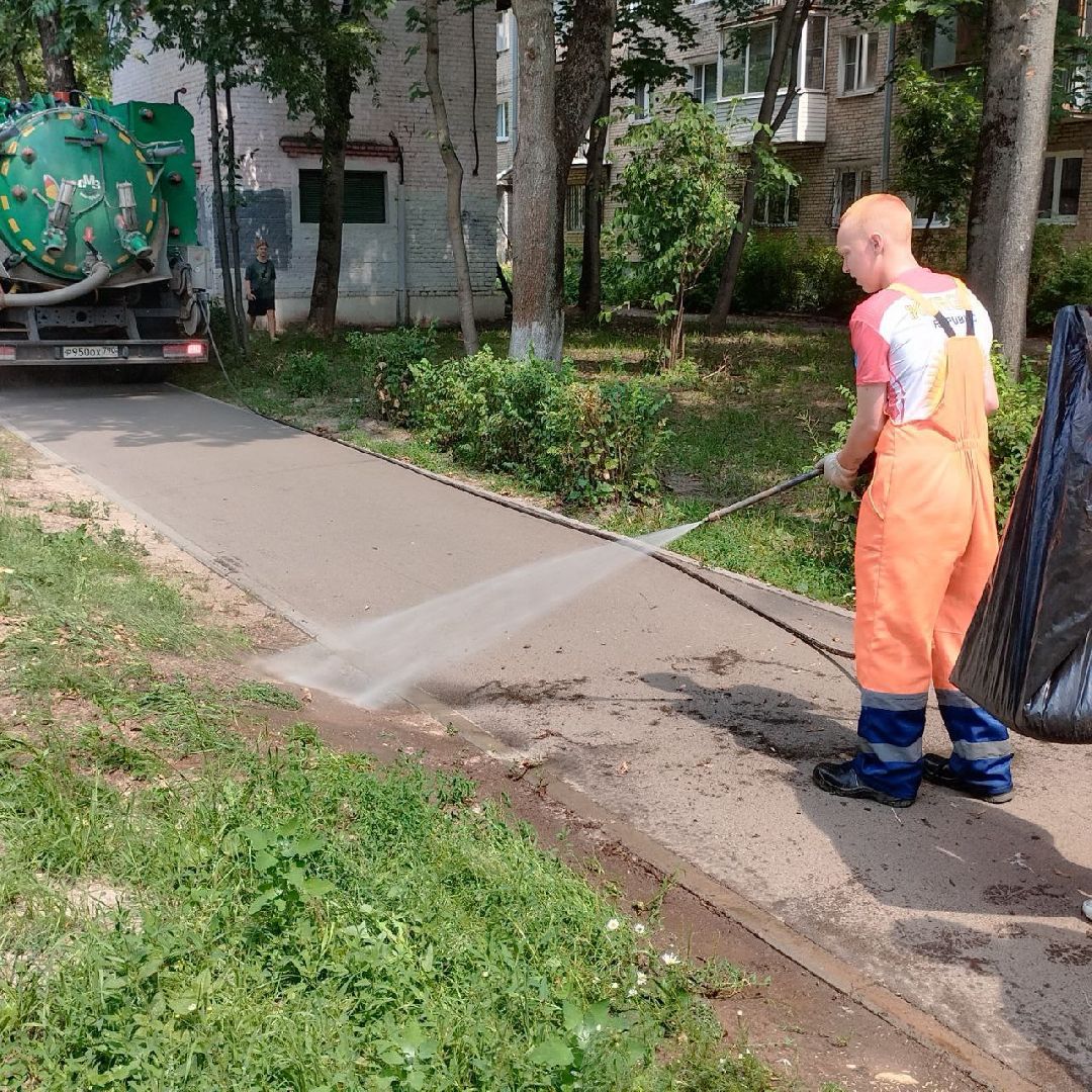 пушкино, благоустройство, газон, уборка мусора, жара, полив,