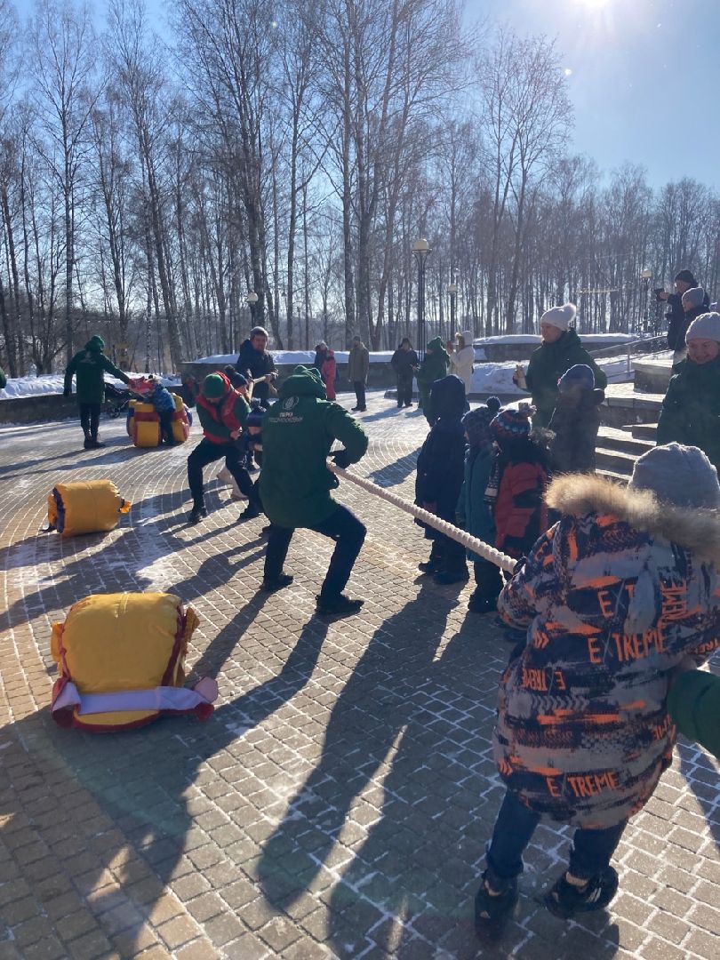 Клин, общество