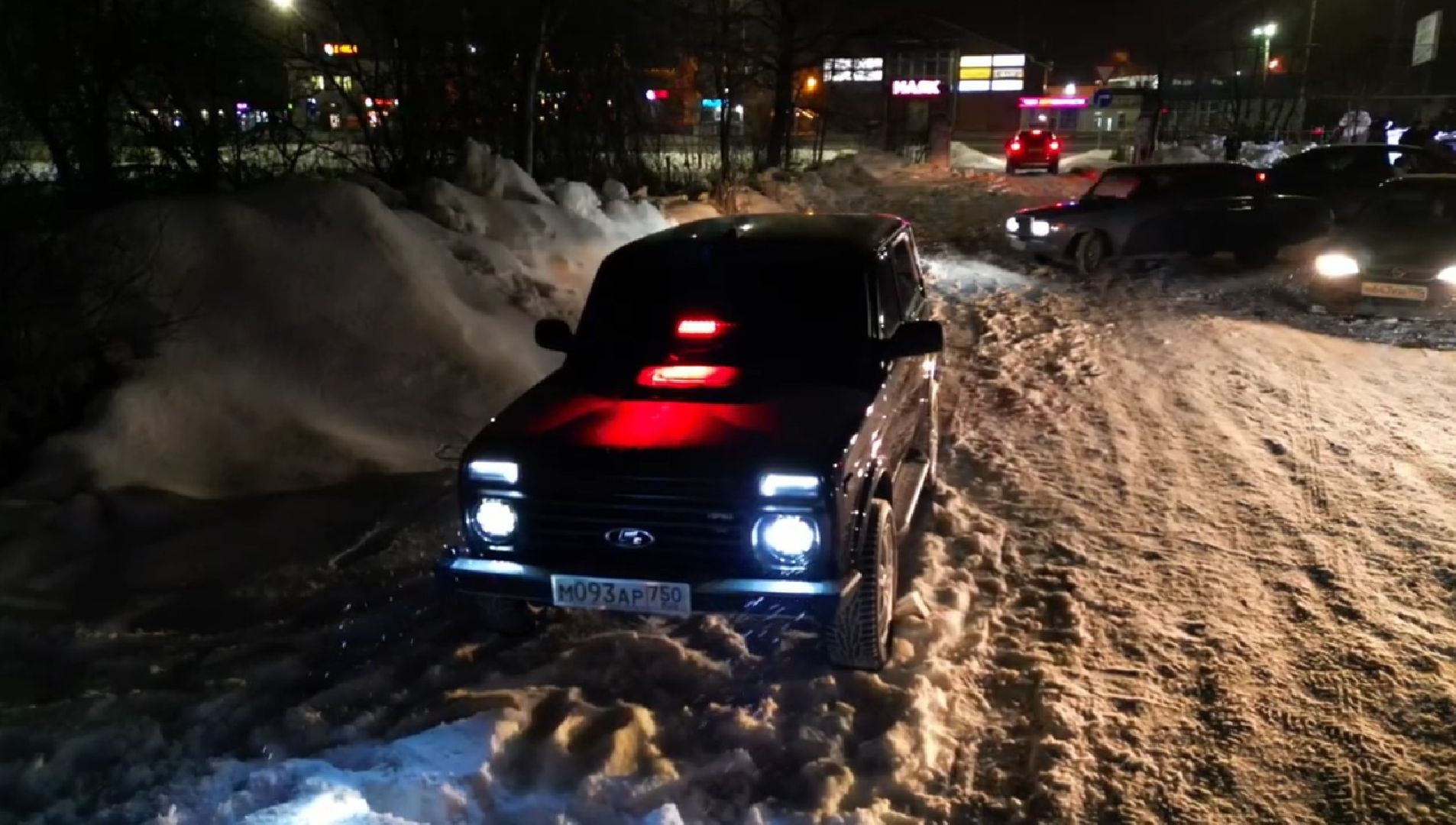 Клин, общество