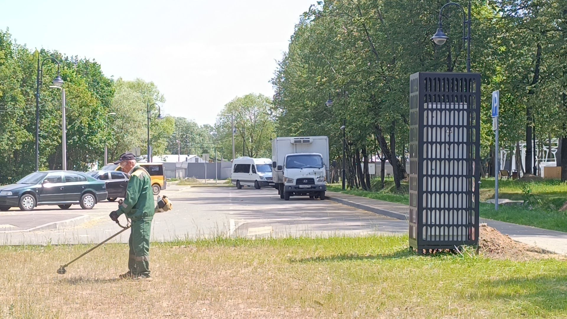 Парк, покос травы, уборка мусора, лобня,