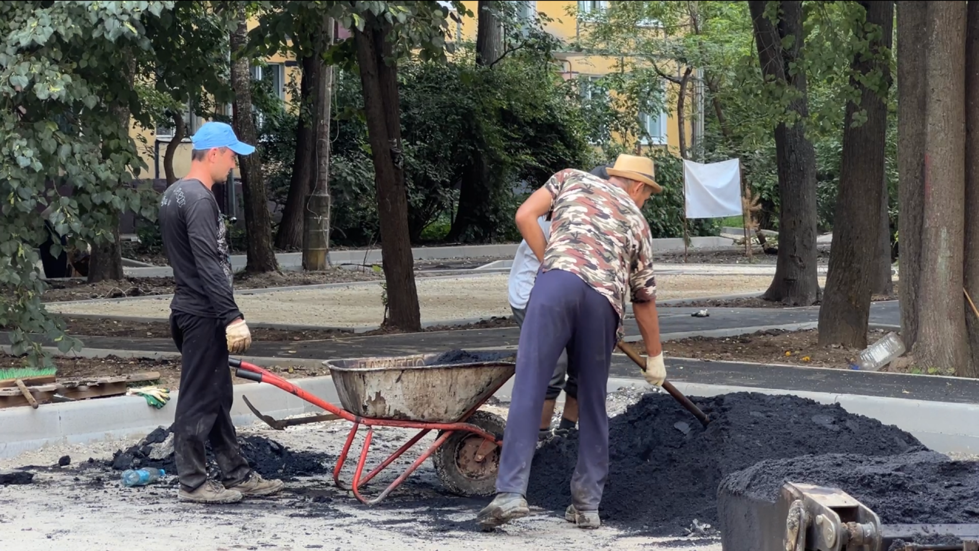 химки, благоустройство, благоустройство дворов, замена асфальта во дворе,