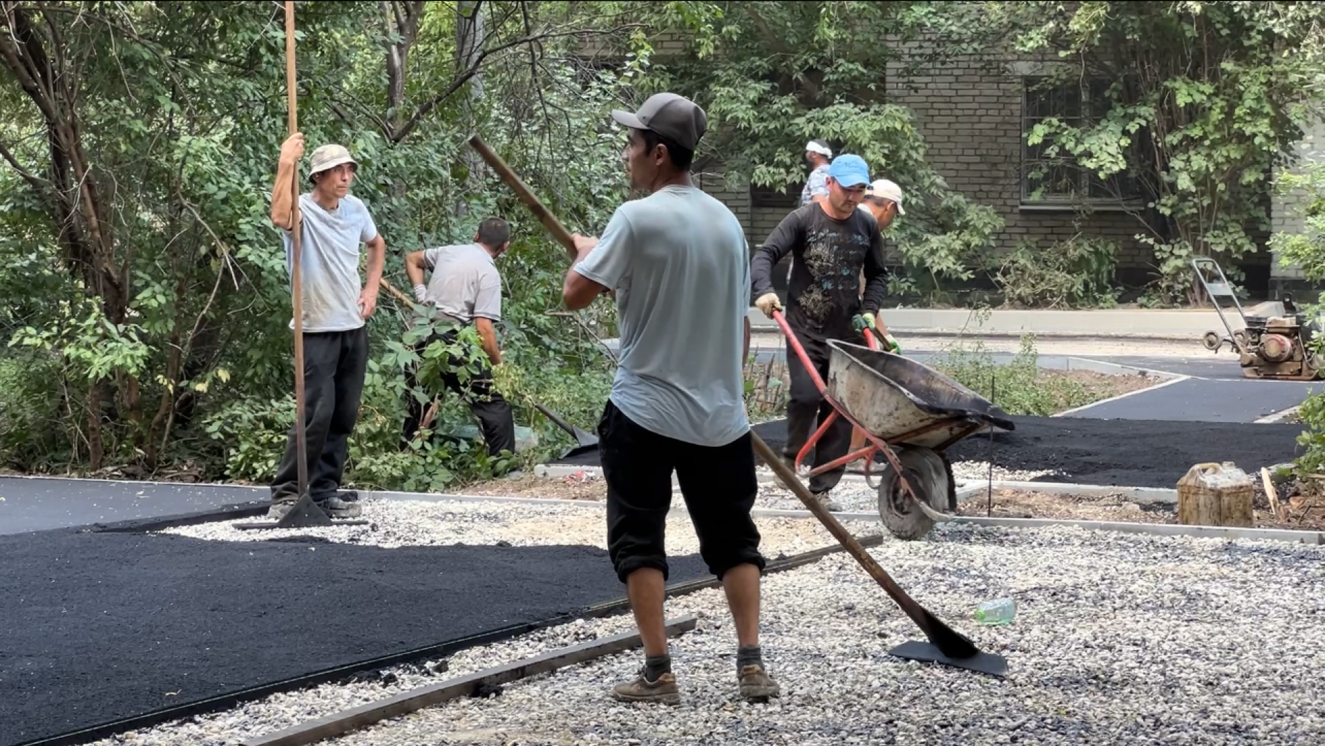 химки, благоустройство, благоустройство дворов, замена асфальта во дворе,