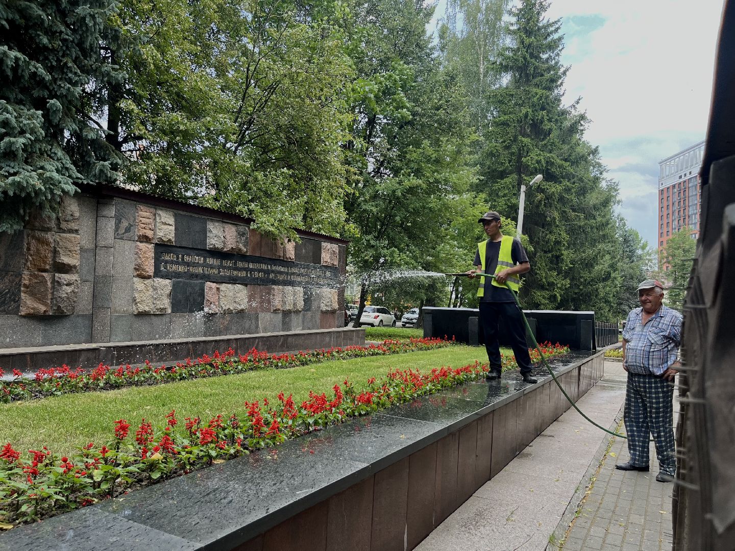 наро-фоминск, благоустройство и дорожное хозяйство, коммунальщики, аэрация воздуха, цветники, аномальная жара,