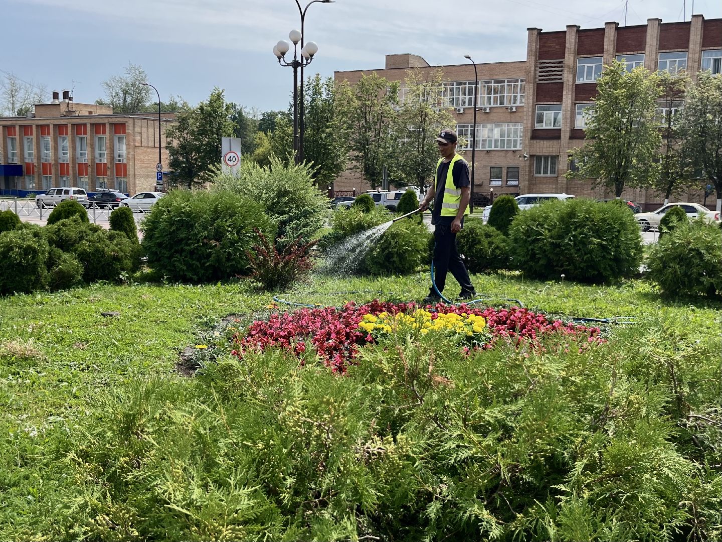 наро-фоминск, благоустройство и дорожное хозяйство, коммунальщики, аэрация воздуха, цветники, аномальная жара,