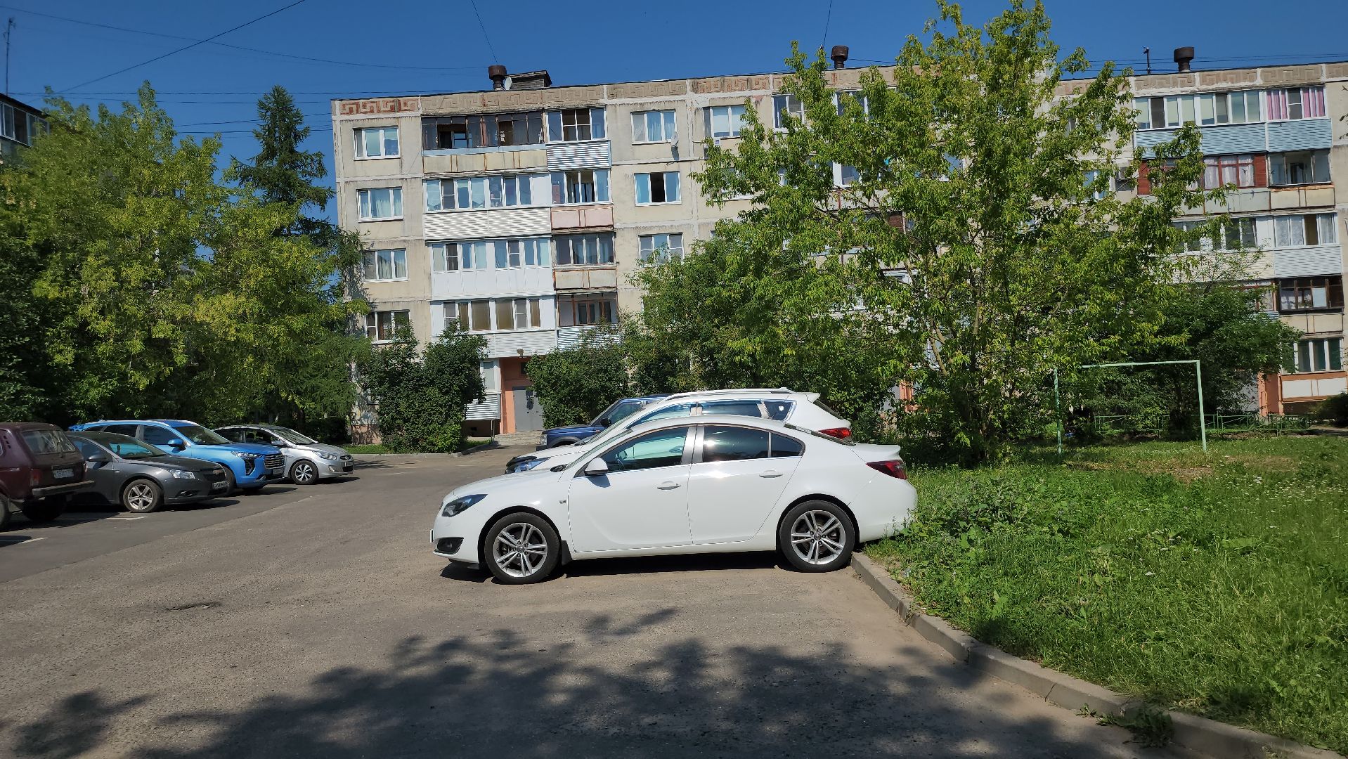 серпу, улица советская, благоустройство двора, земляные работы, комплексное благоустройство дворов,