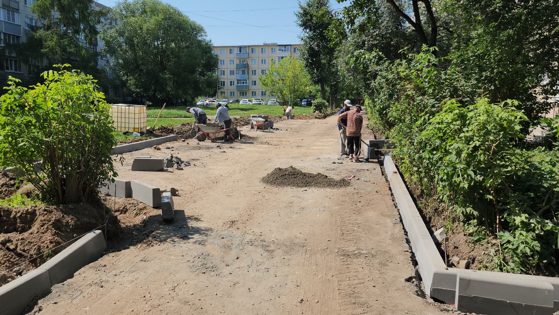 серпу, улица советская, благоустройство двора, земляные работы, комплексное благоустройство дворов,