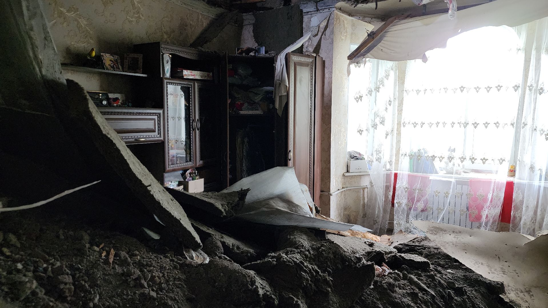 кашира, обрушение потолка в кашире, чп,