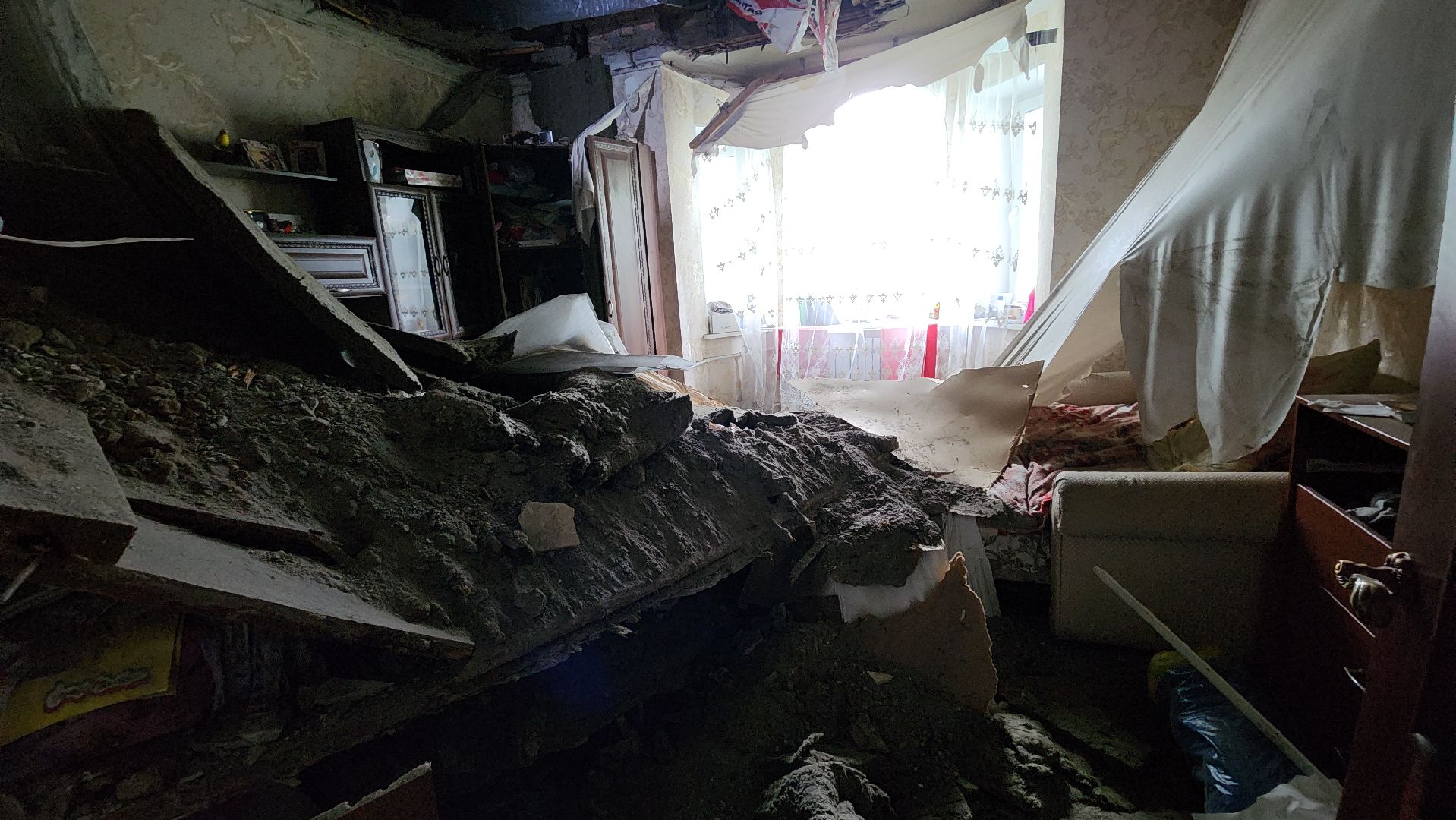 кашира, обрушение потолка в кашире, чп,