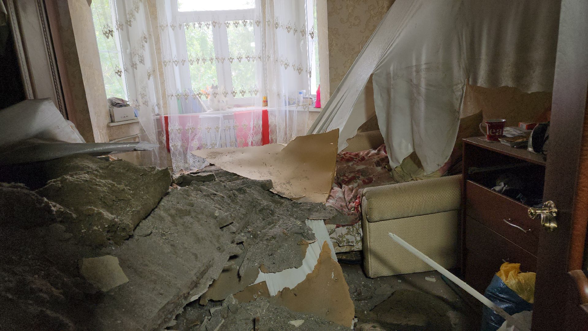 кашира, обрушение потолка в кашире, чп,