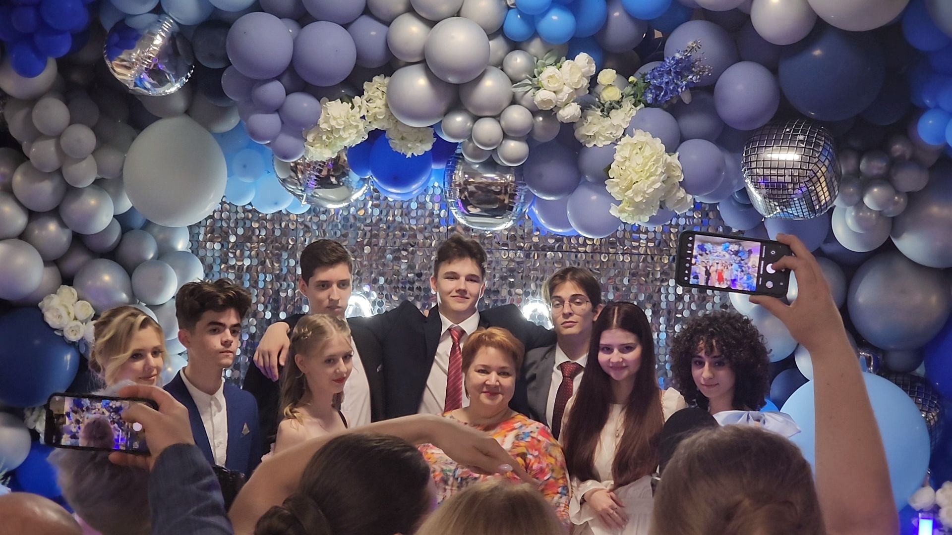 одинцово, бал медалистов, школьники,