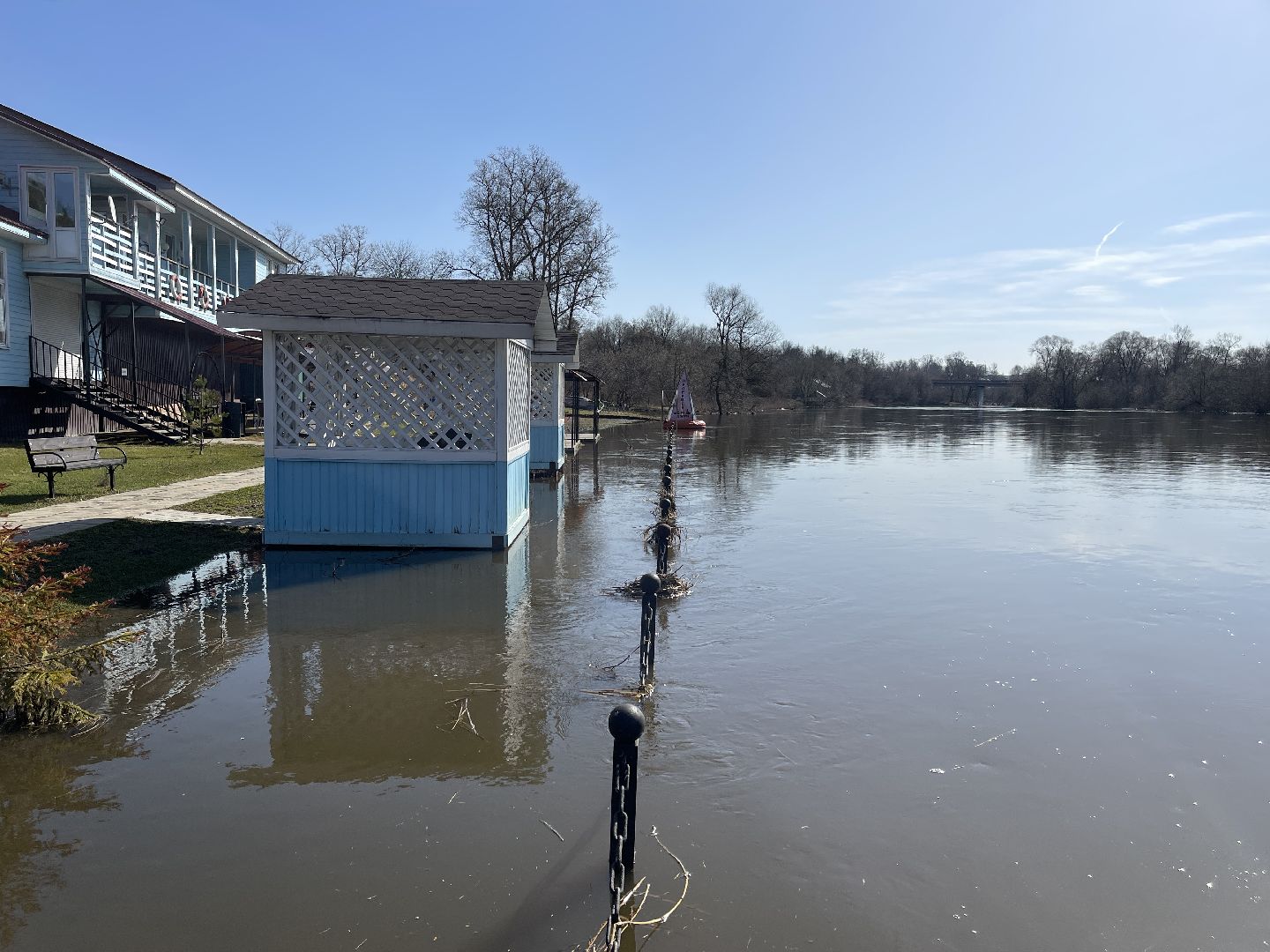 Безопасность, центр гражданской защиты, водоёмы, реки, паводки, спасатели,