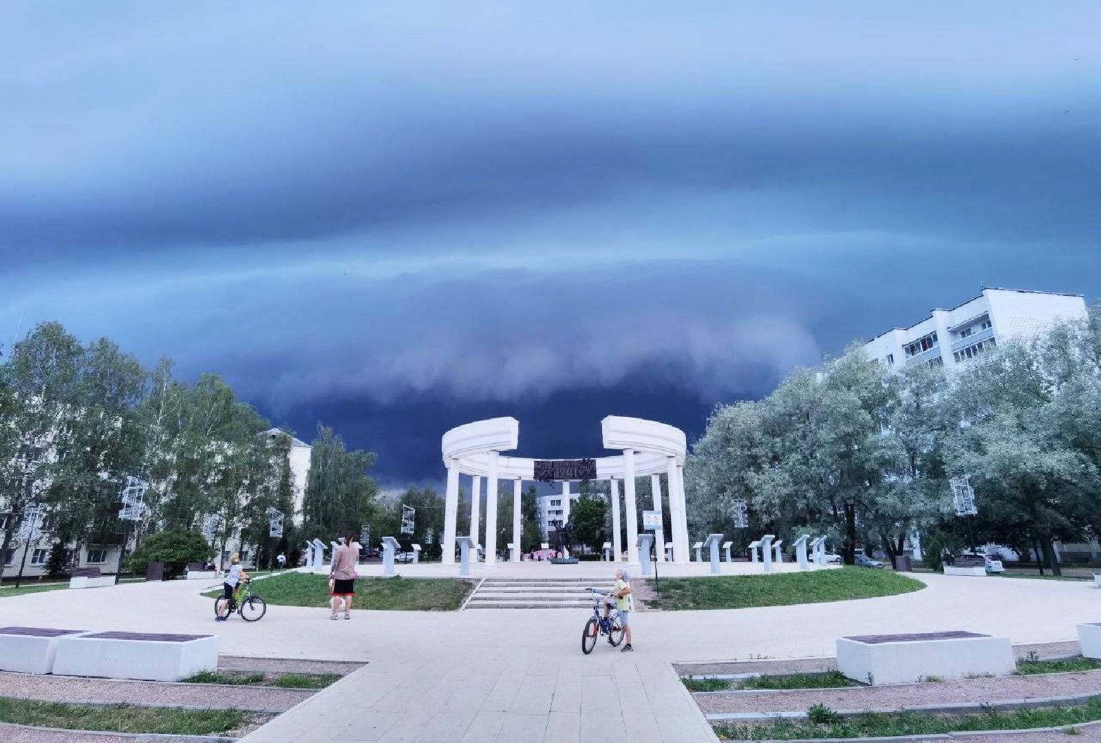 Холодный атмосферный фронт, Сергиев Посад, Непогода, Гроза, Дождь,