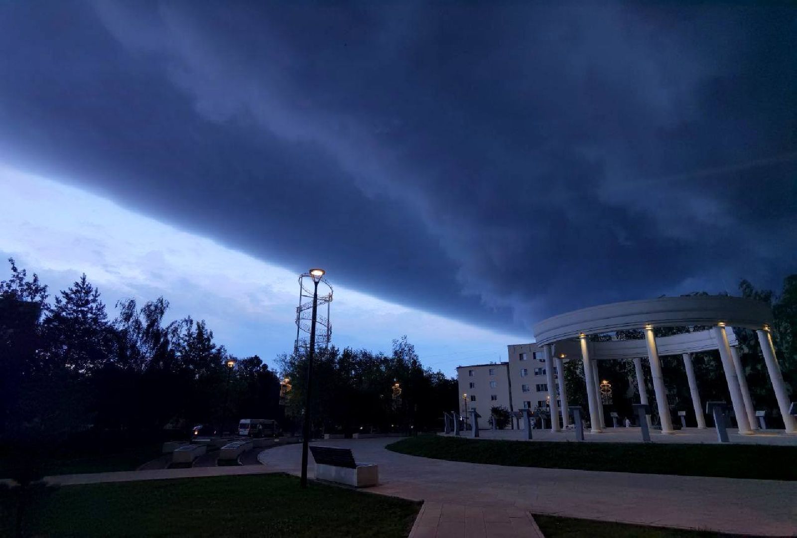 Холодный атмосферный фронт, Сергиев Посад, Непогода, Гроза, Дождь,