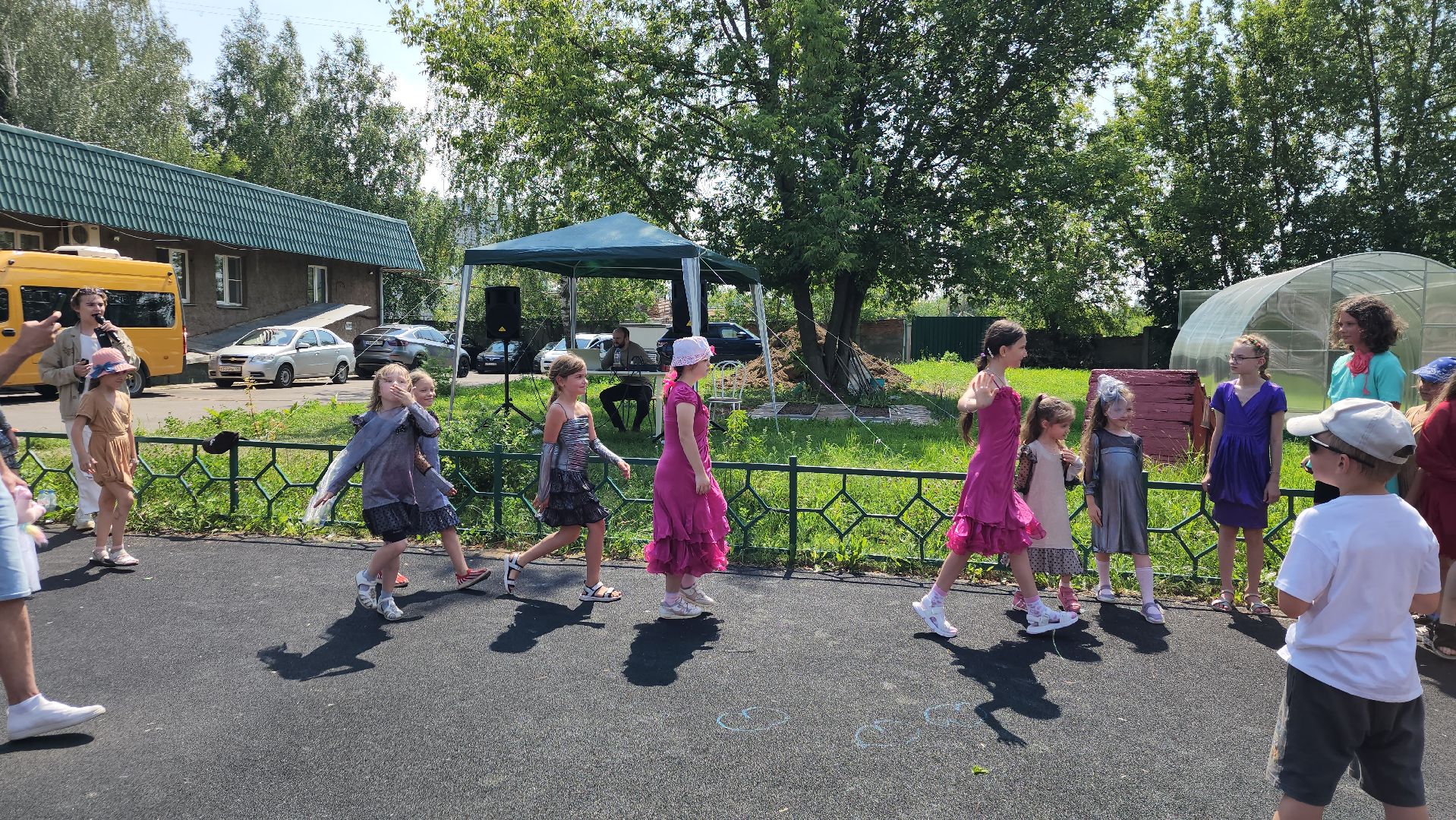 ивантеевка, центр социального обслуживания, день семьи, детский праздник, благотворительая акция,