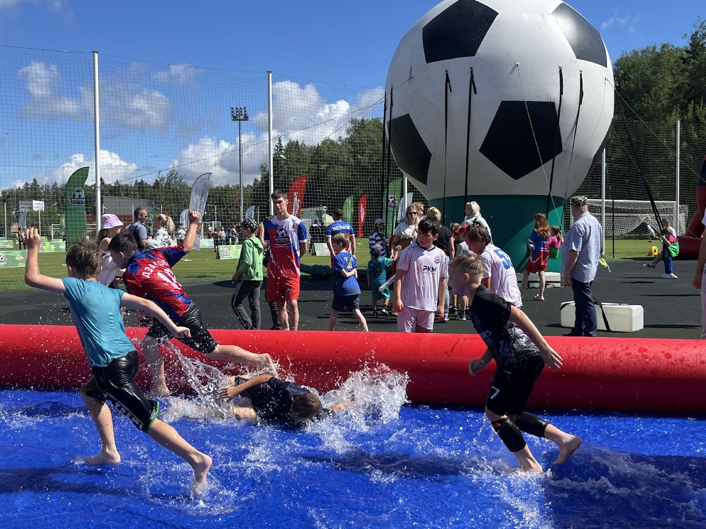 выходи во двор, министерство спорта Московской области, легенды футбола, наро-фоминский городской округ, стадион строитель,