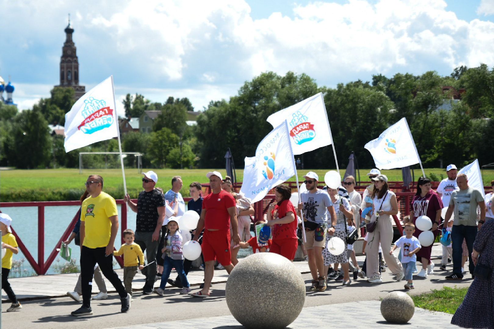 Бронницы, Шествие семей, день семьи любви и верности, Семьи Бронниц, Семейные ценности,