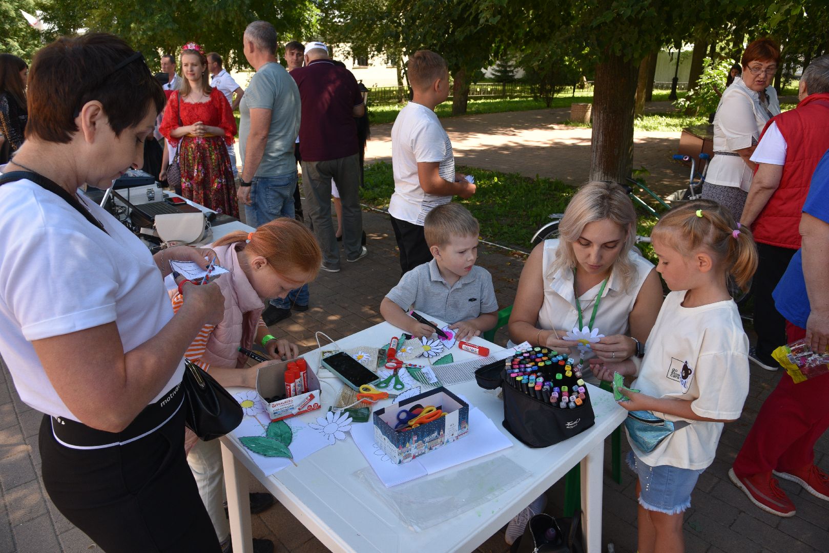 лотошино, лотошинская библиотека, лотошинский парк, лотошинский музей, дети, праздник,